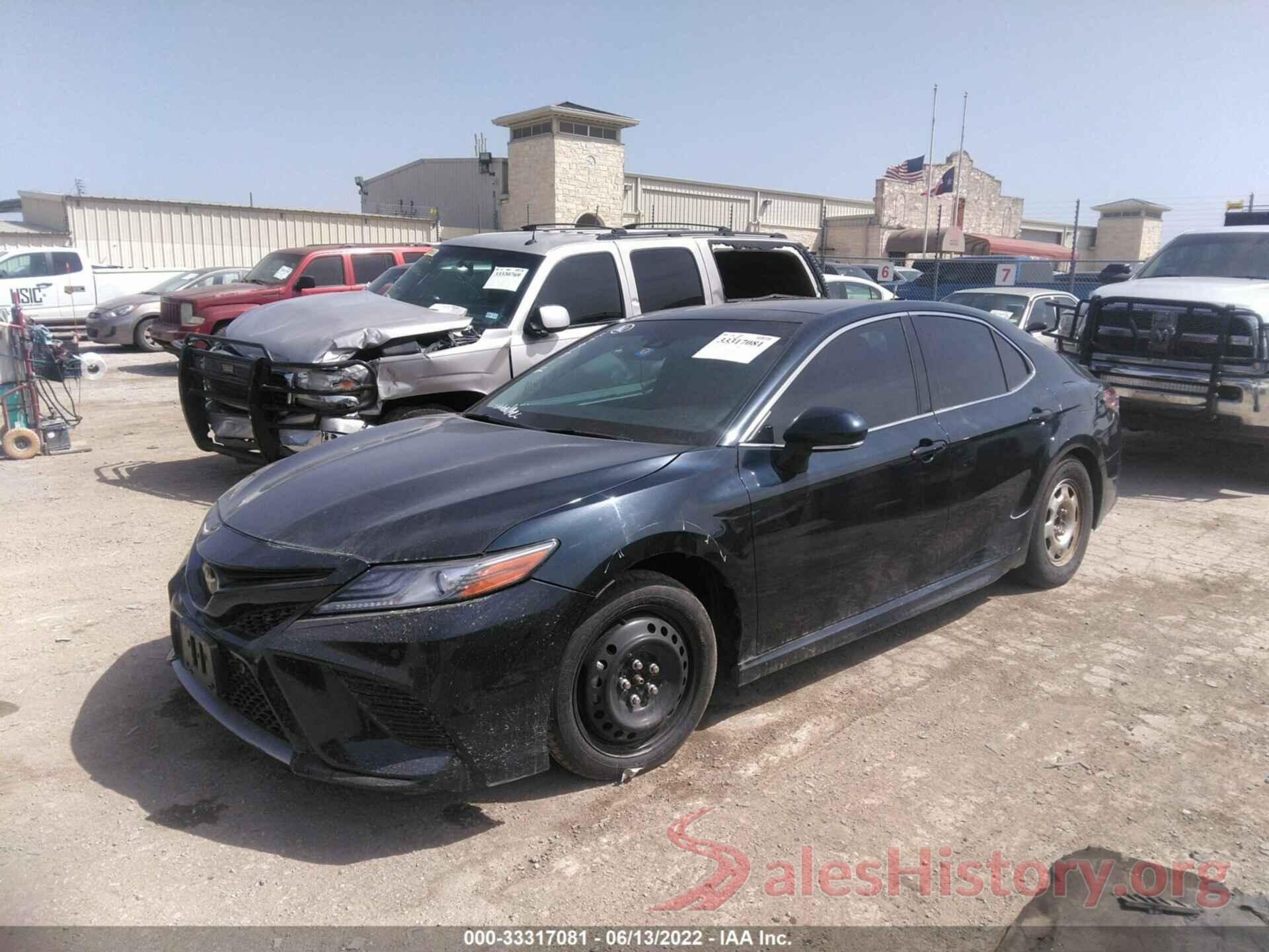 4T1B61HK1JU613611 2018 TOYOTA CAMRY