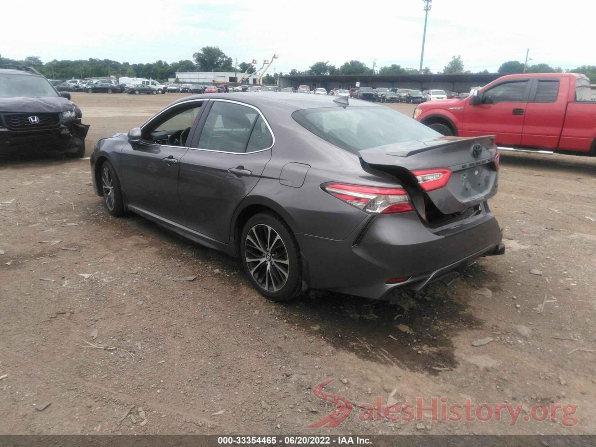 4T1B11HK1KU852379 2019 TOYOTA CAMRY