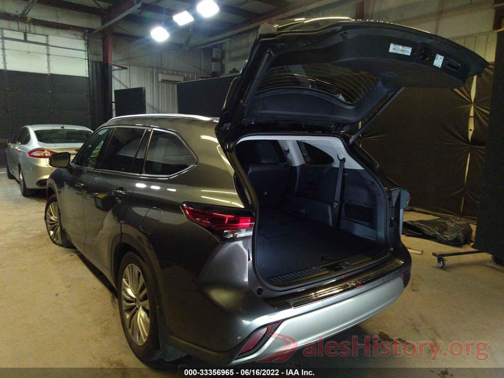 5TDFZRBH9NS210852 2022 TOYOTA HIGHLANDER