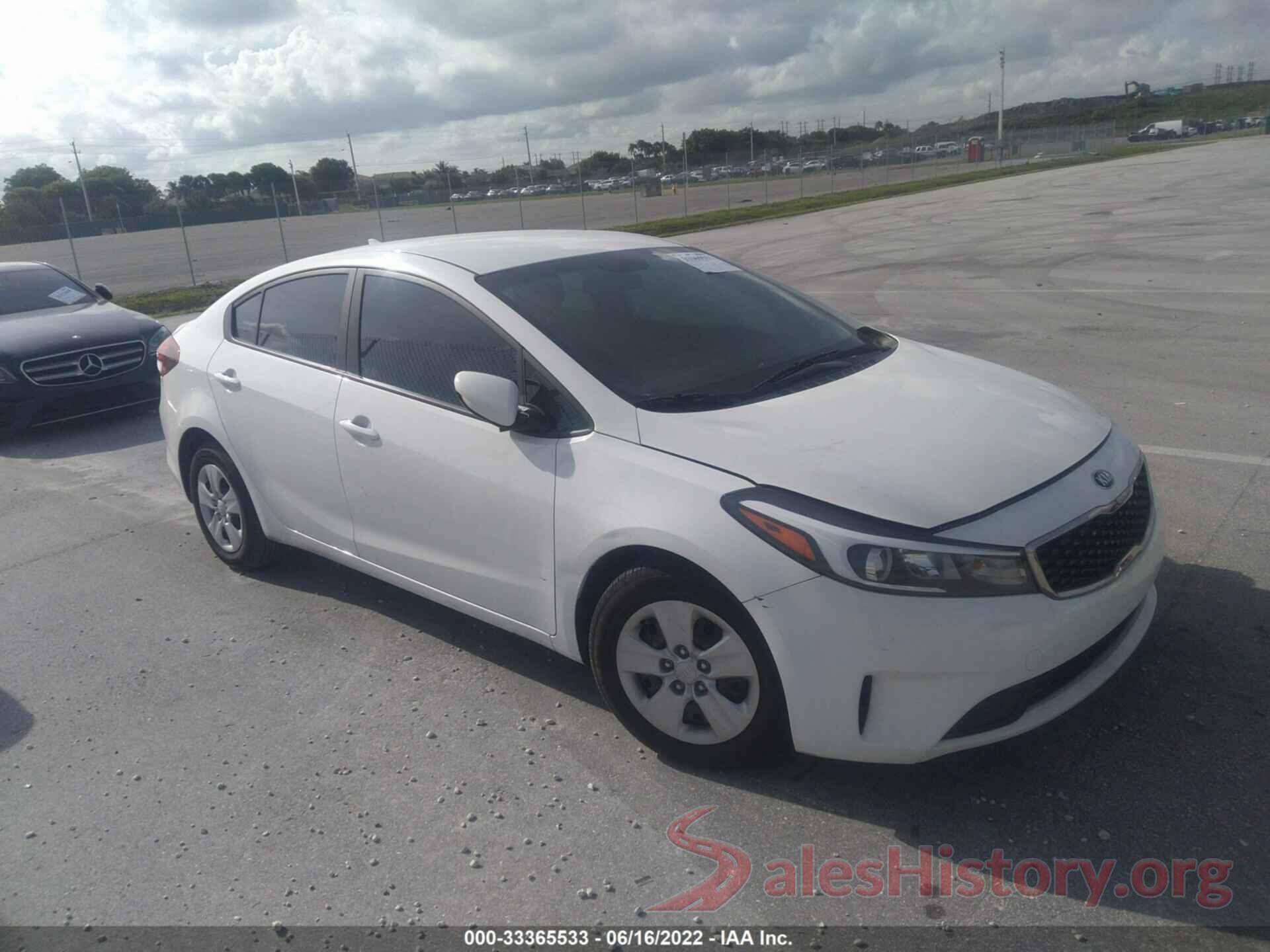 3KPFK4A77HE122008 2017 KIA FORTE