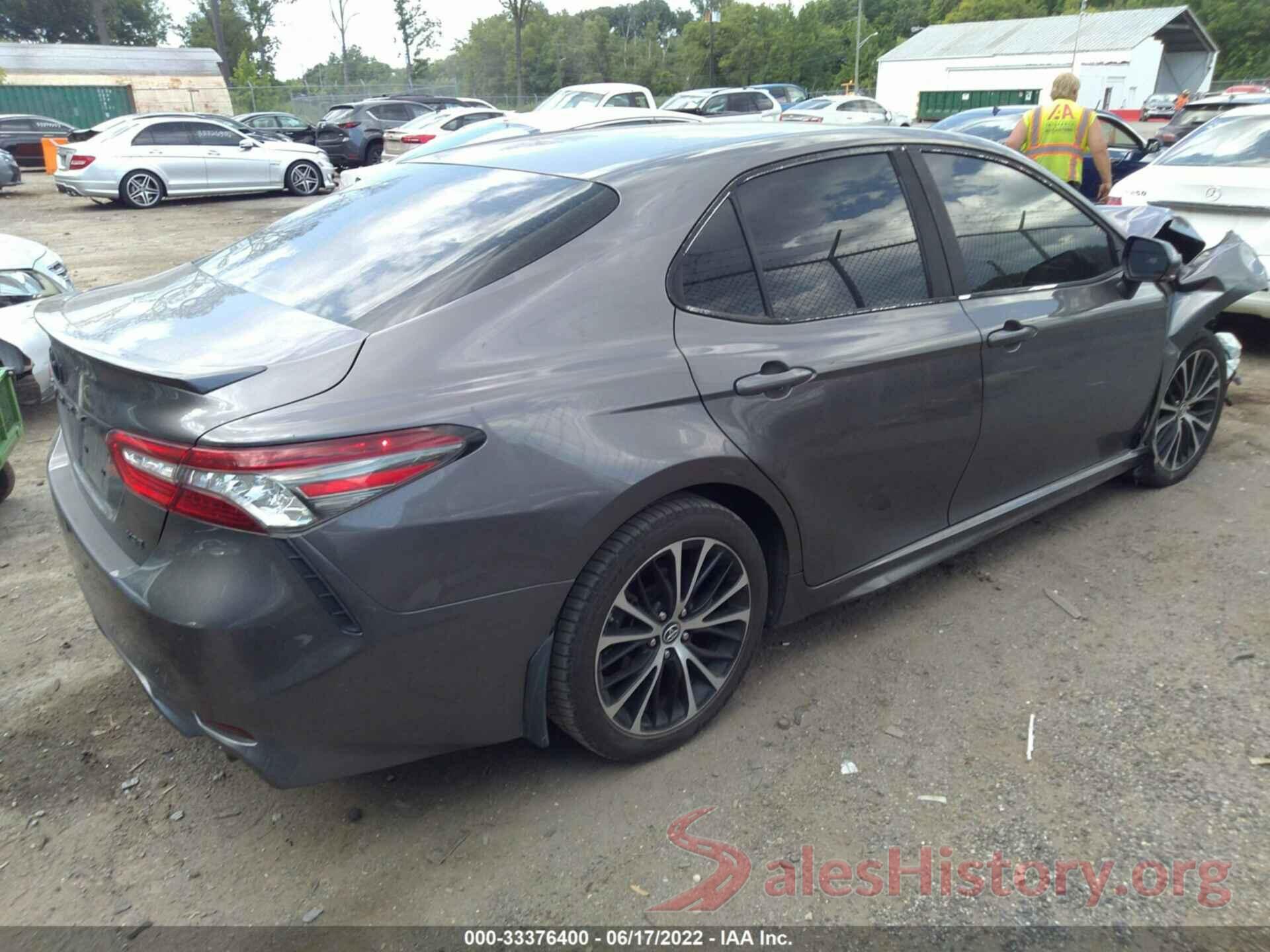 4T1B61HK6JU502133 2018 TOYOTA CAMRY