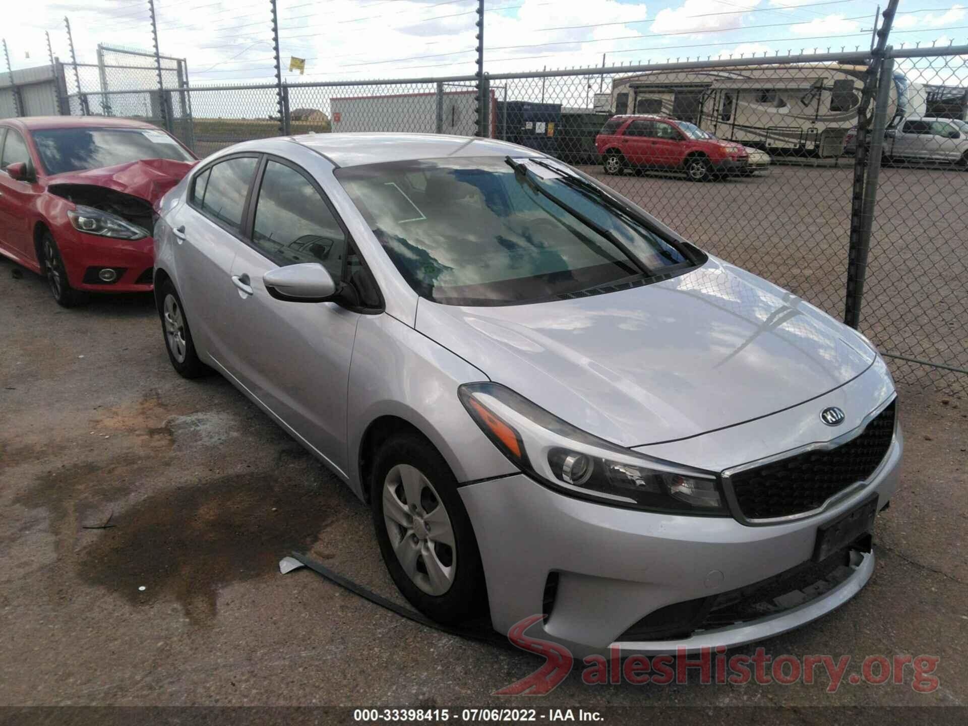 3KPFK4A76HE061766 2017 KIA FORTE