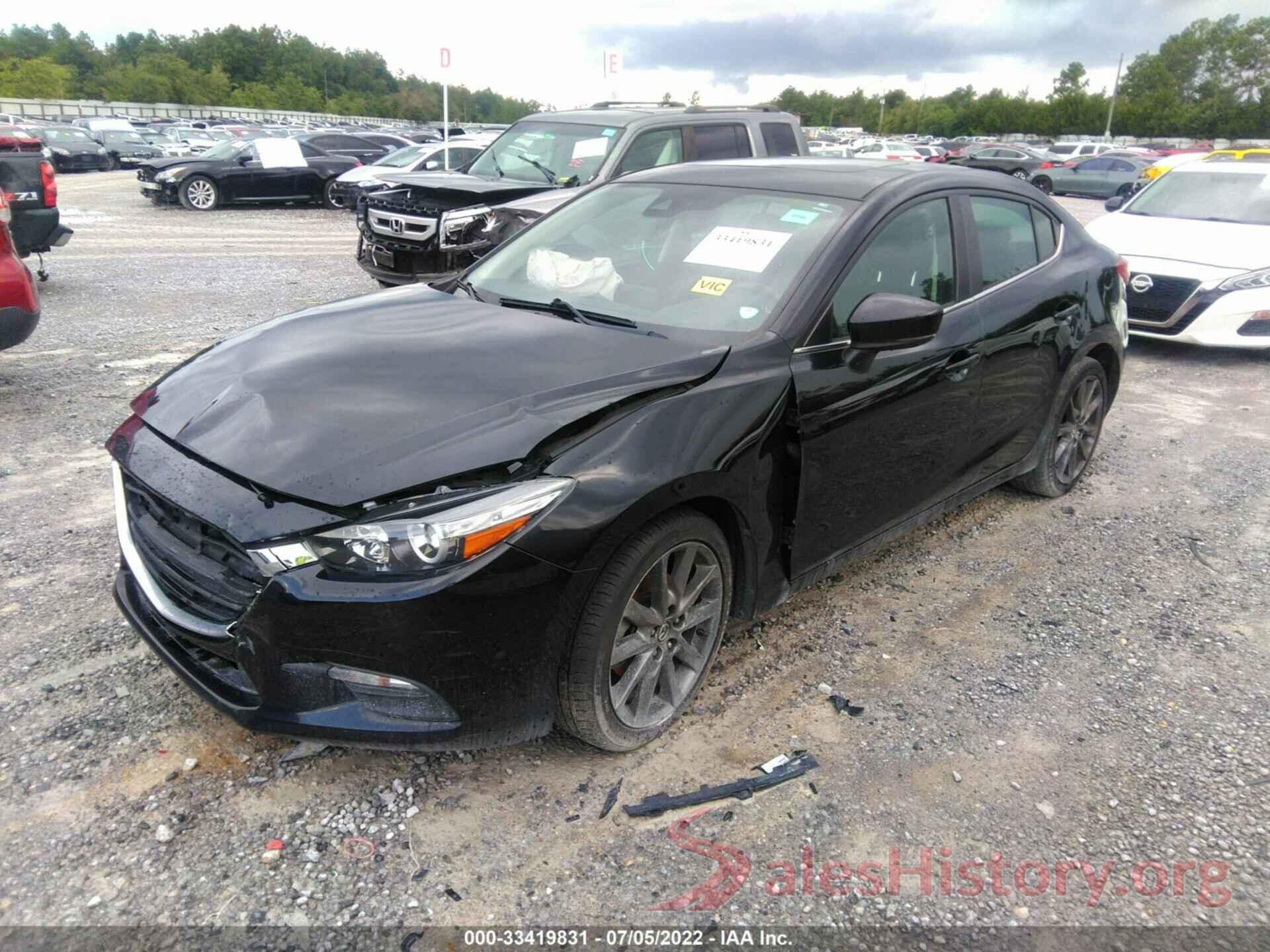 3MZBN1V32JM259085 2018 MAZDA MAZDA3 4-DOOR