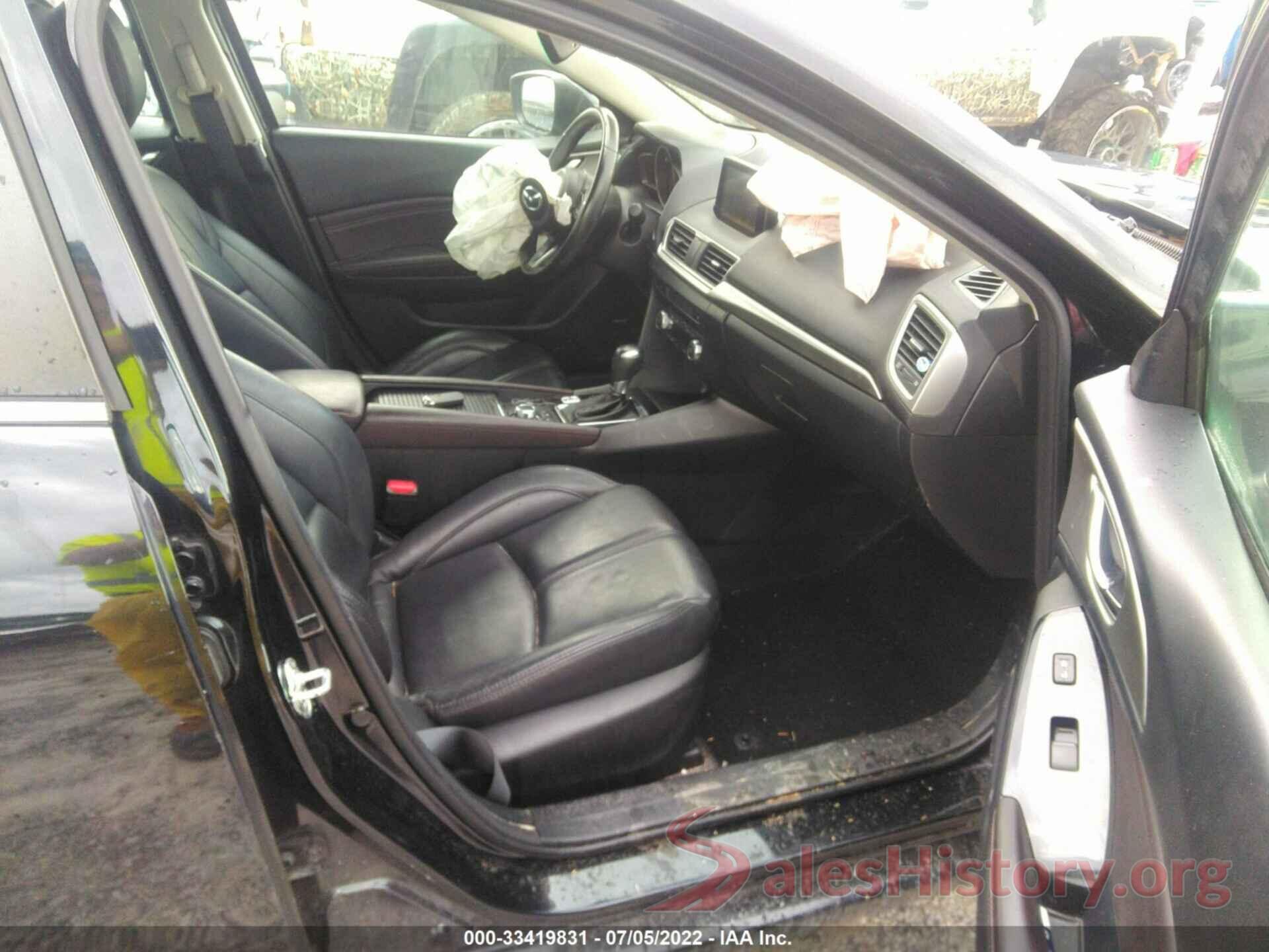 3MZBN1V32JM259085 2018 MAZDA MAZDA3 4-DOOR