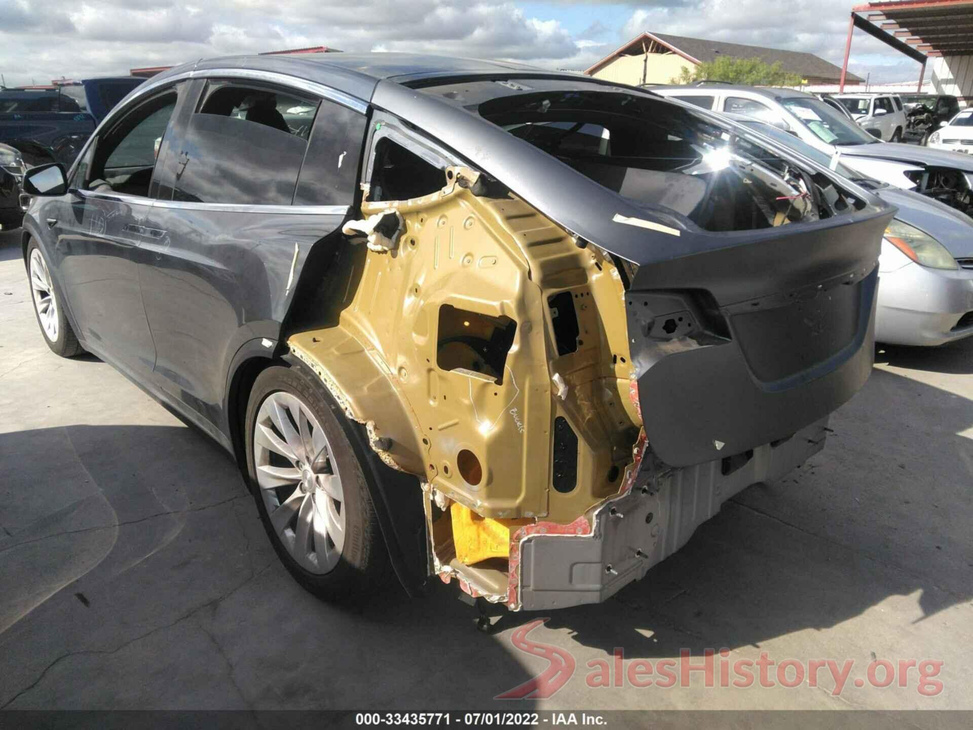 5YJXCAE26LF244098 2020 TESLA MODEL X