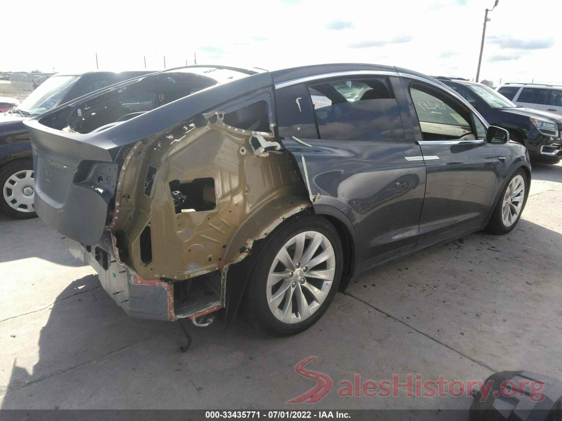 5YJXCAE26LF244098 2020 TESLA MODEL X