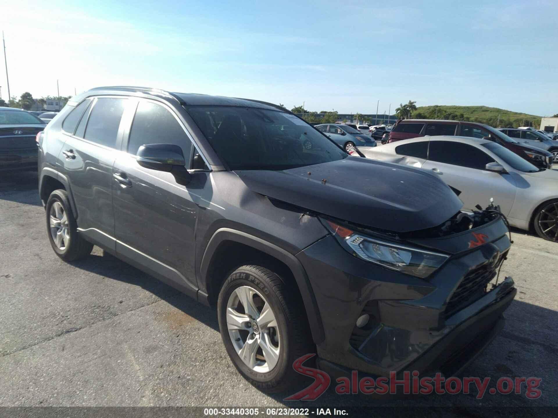 2T3P1RFVXMW180172 2021 TOYOTA RAV4