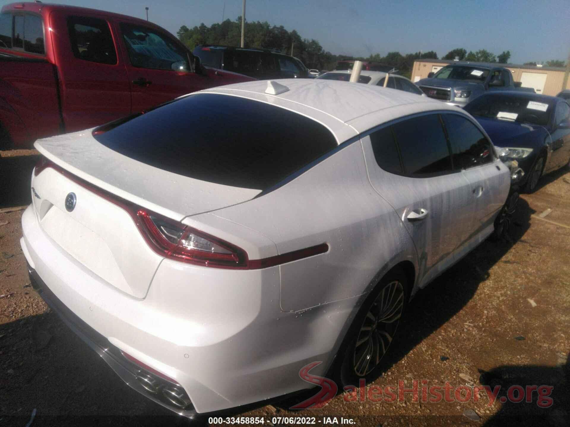 KNAE15LA6K6046675 2019 KIA STINGER