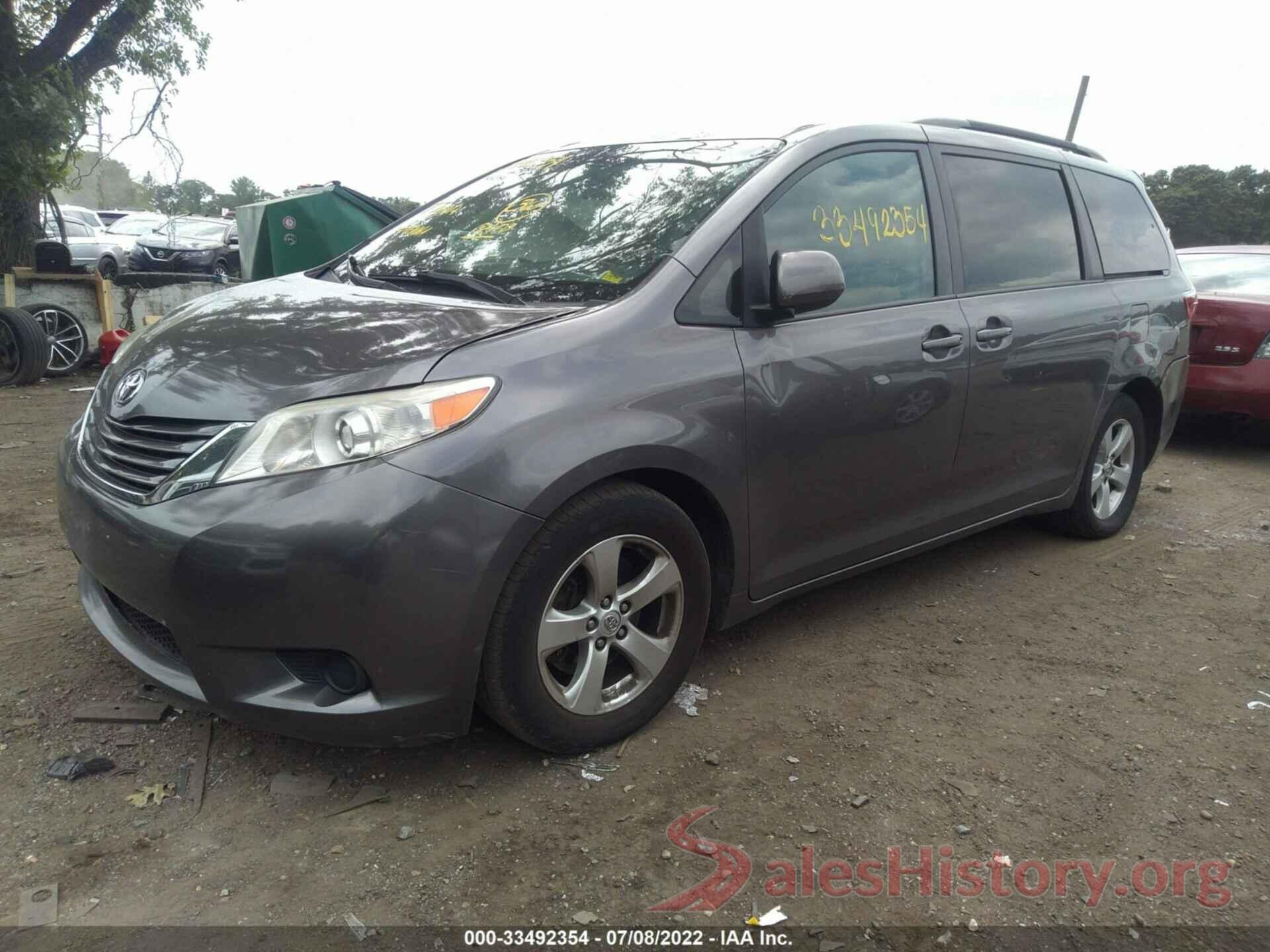 5TDKZ3DC8HS796803 2017 TOYOTA SIENNA