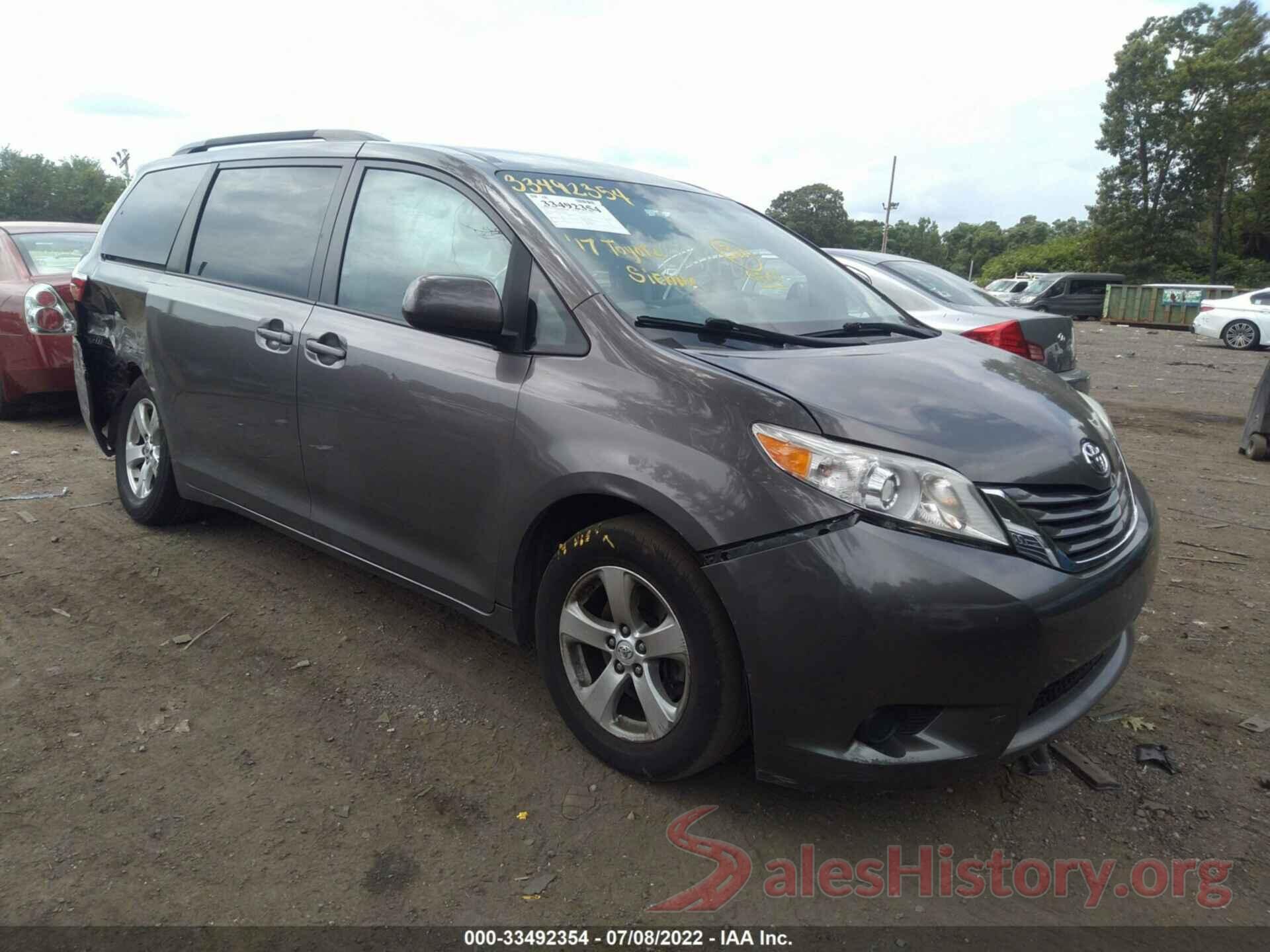 5TDKZ3DC8HS796803 2017 TOYOTA SIENNA