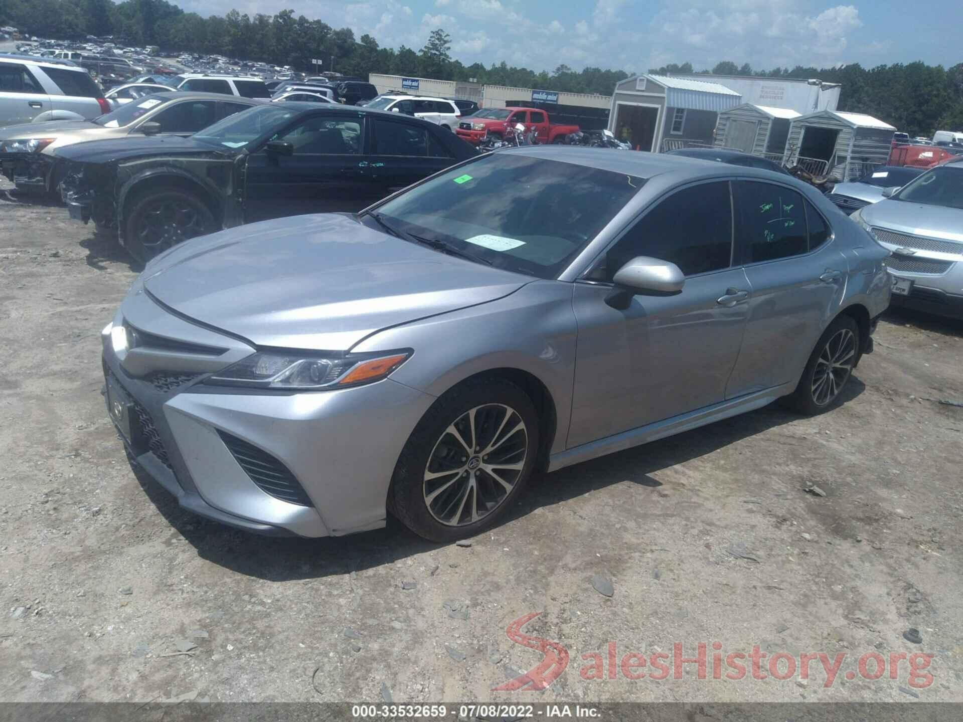 4T1B11HK2JU669247 2018 TOYOTA CAMRY