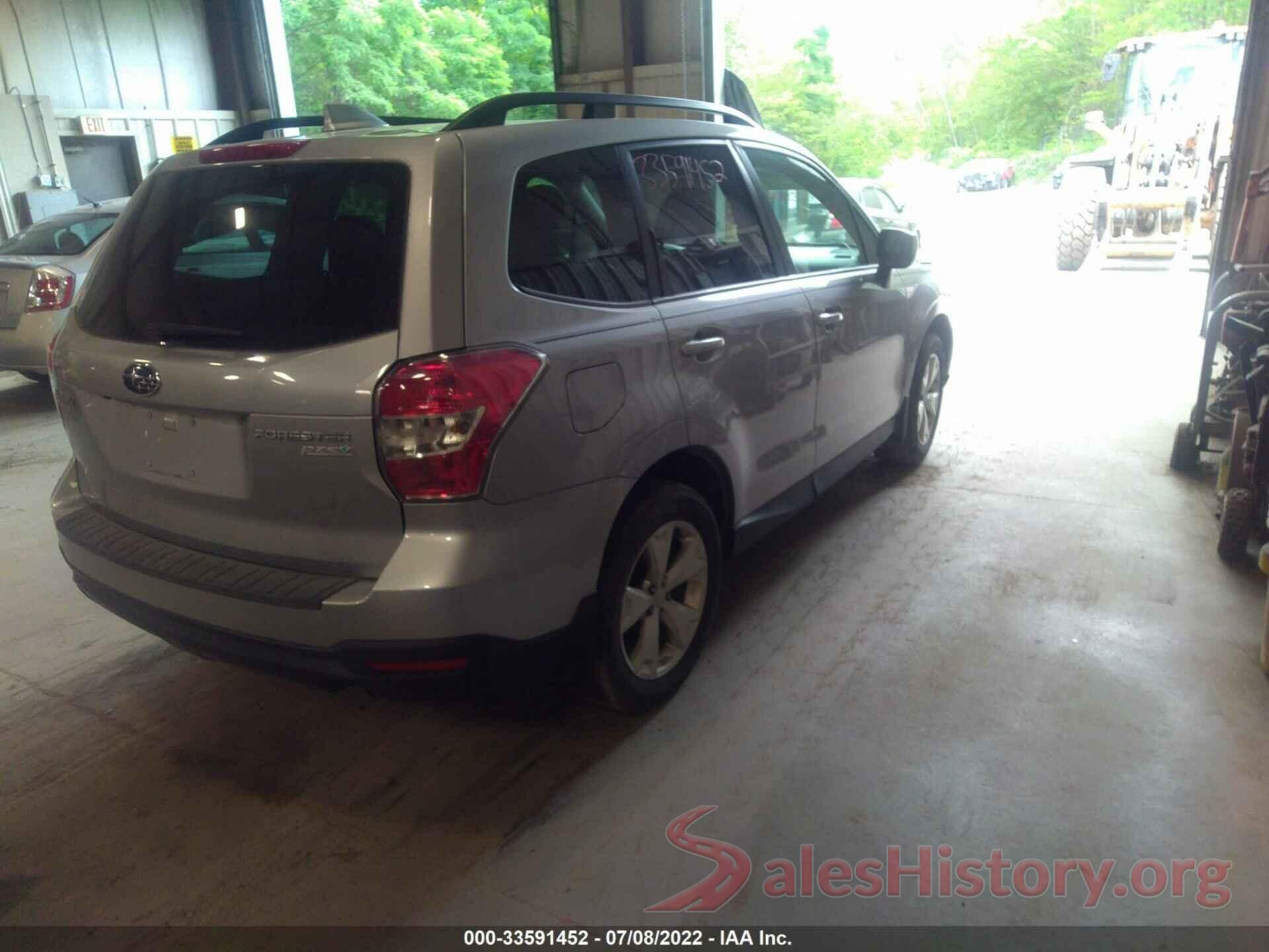 JF2SJADC3GG548982 2016 SUBARU FORESTER