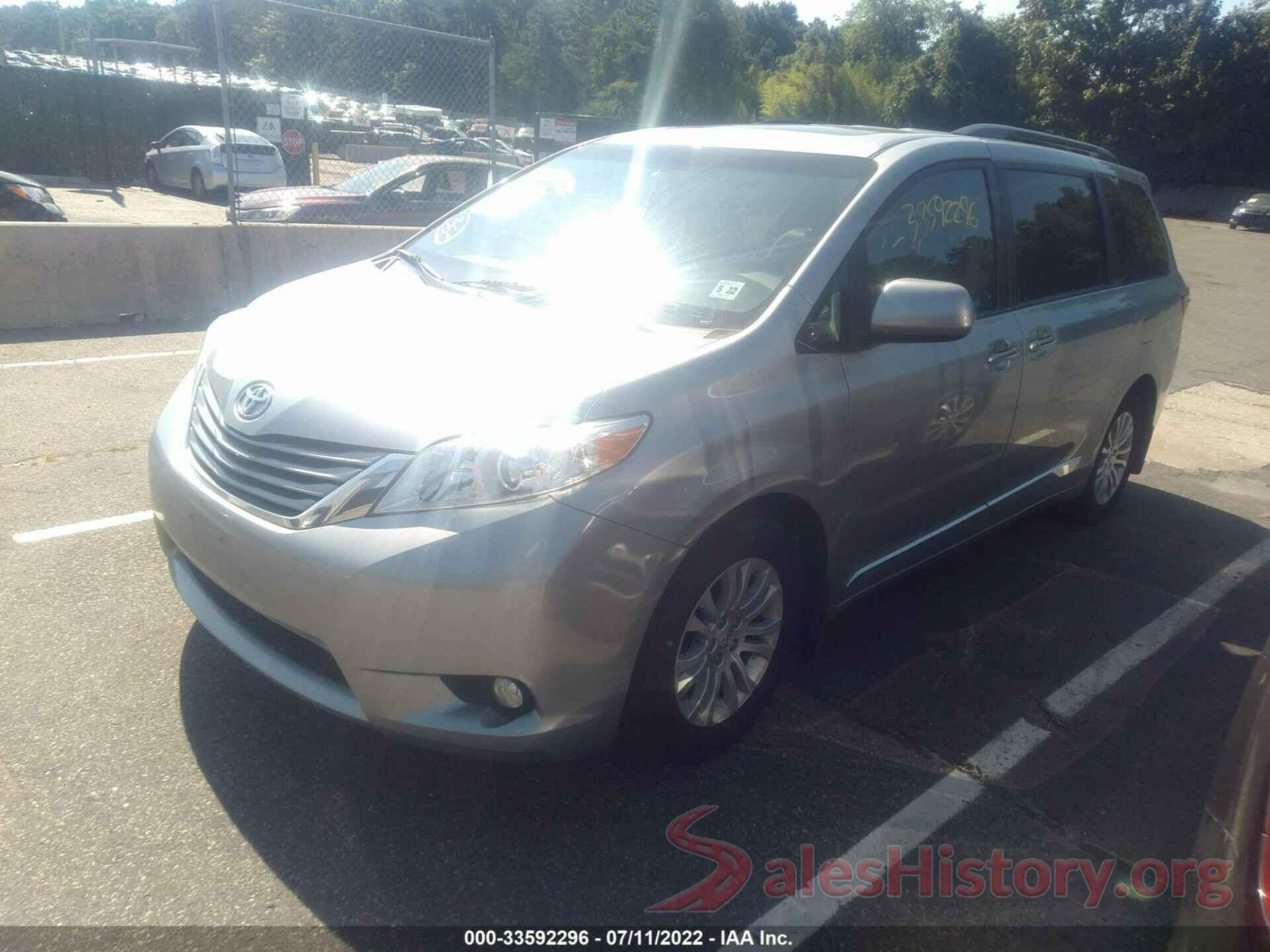 5TDYZ3DC8HS835013 2017 TOYOTA SIENNA