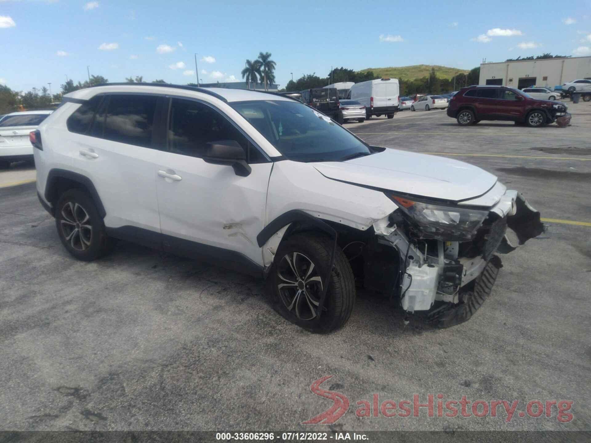 JTMH1RFV5KD022563 2019 TOYOTA RAV4