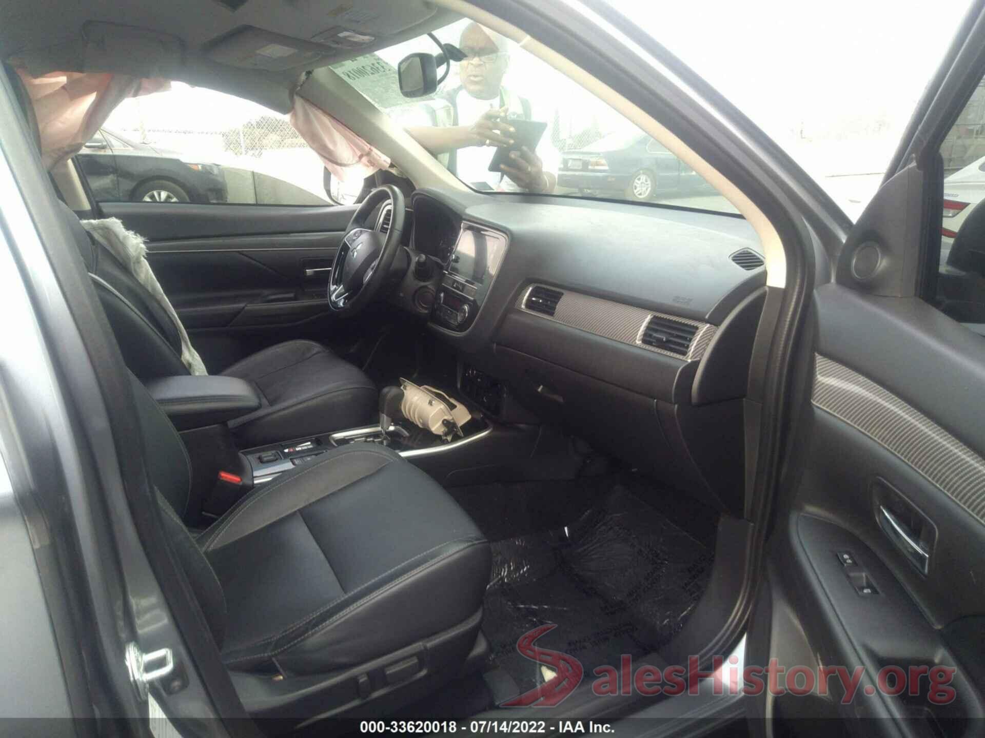 JA4AD3A30KZ028103 2019 MITSUBISHI OUTLANDER