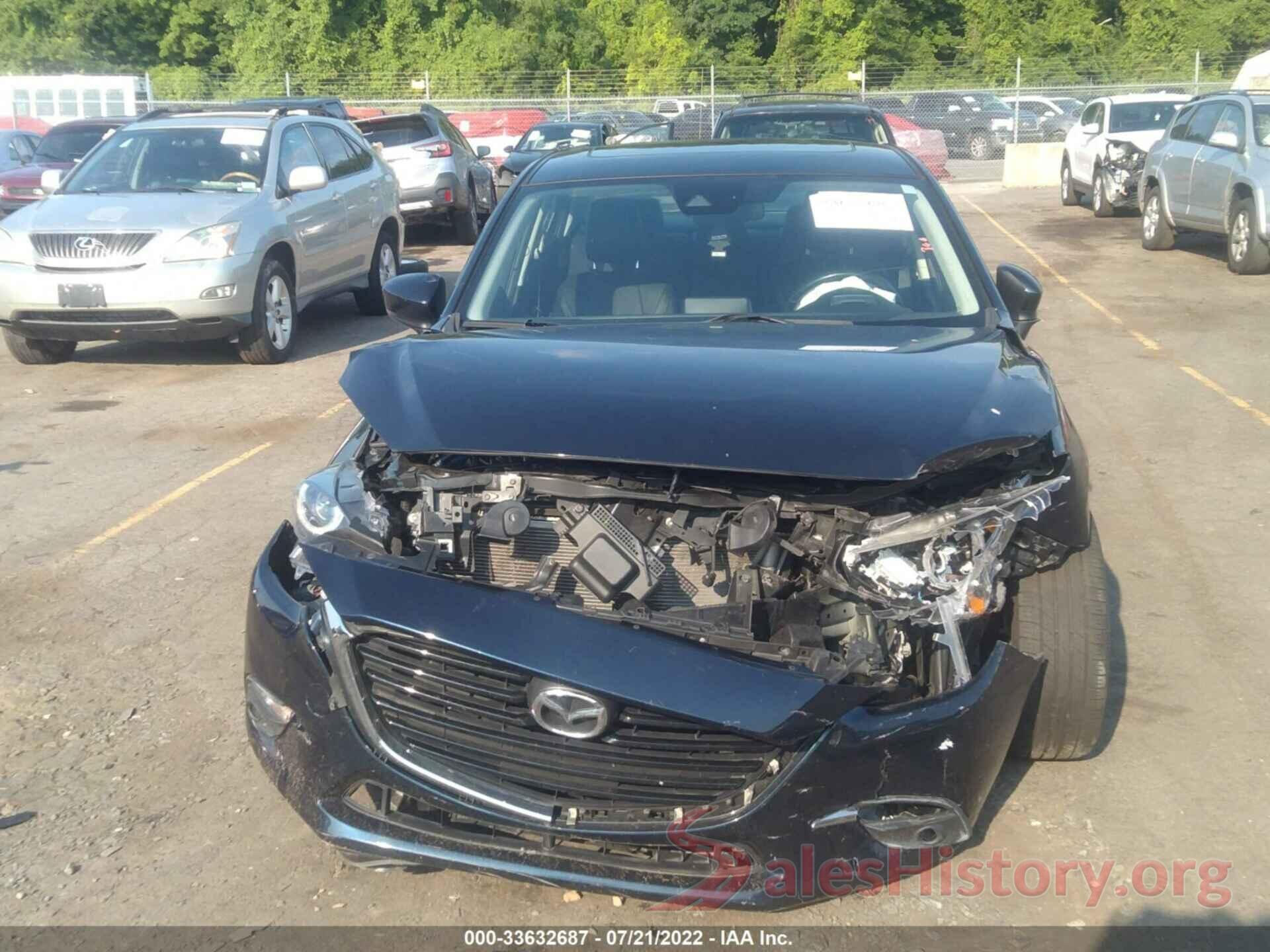 3MZBN1W33JM215496 2018 MAZDA MAZDA3 4-DOOR