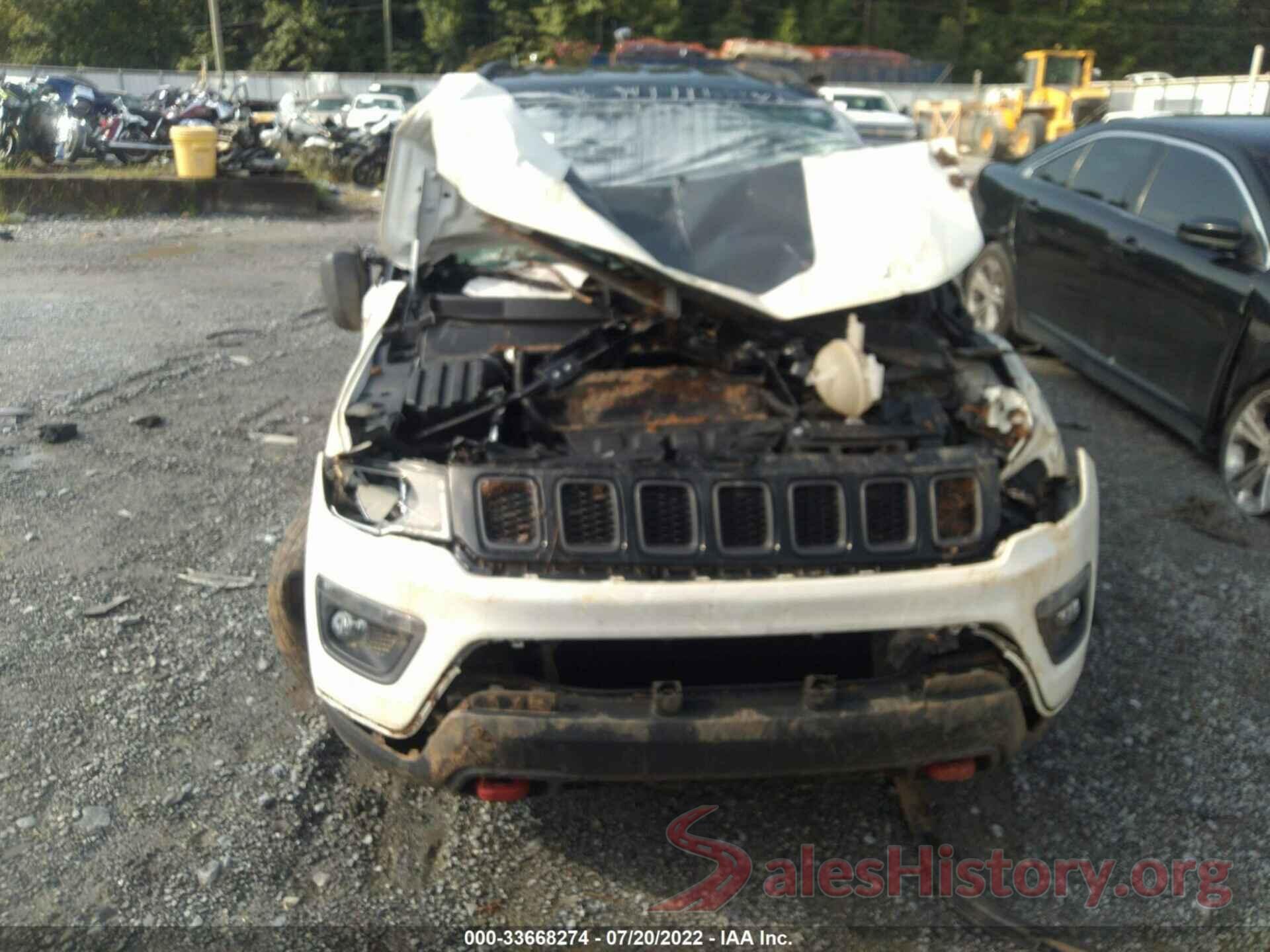 3C4NJDDB7JT162959 2018 JEEP COMPASS