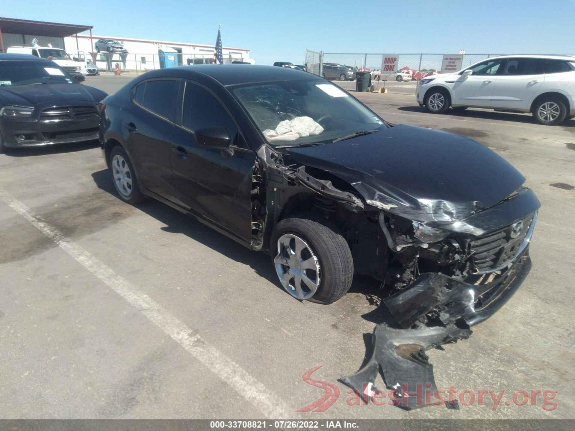 3MZBN1U70JM228499 2018 MAZDA MAZDA3 4-DOOR