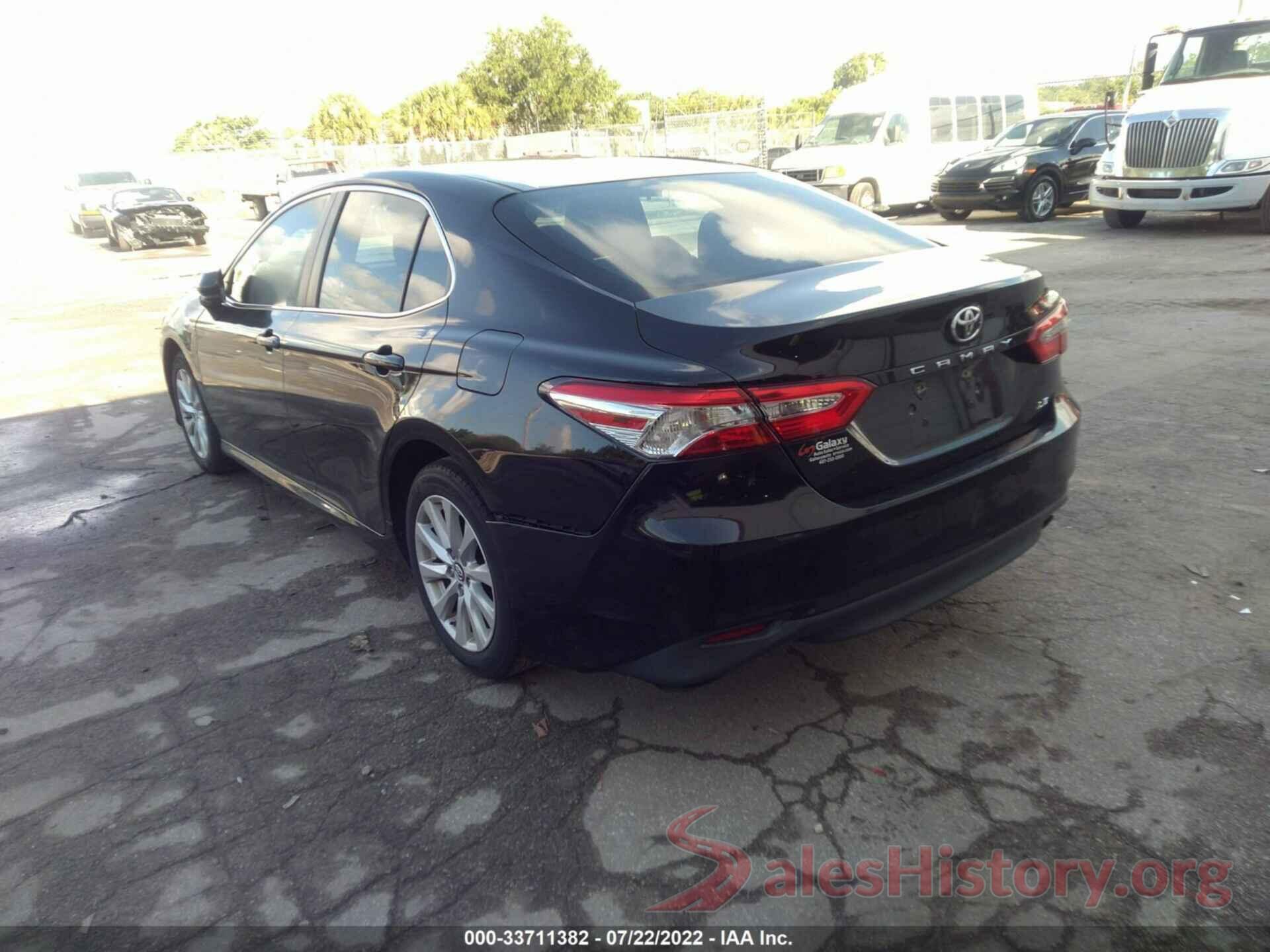 4T1B11HK6JU622366 2018 TOYOTA CAMRY