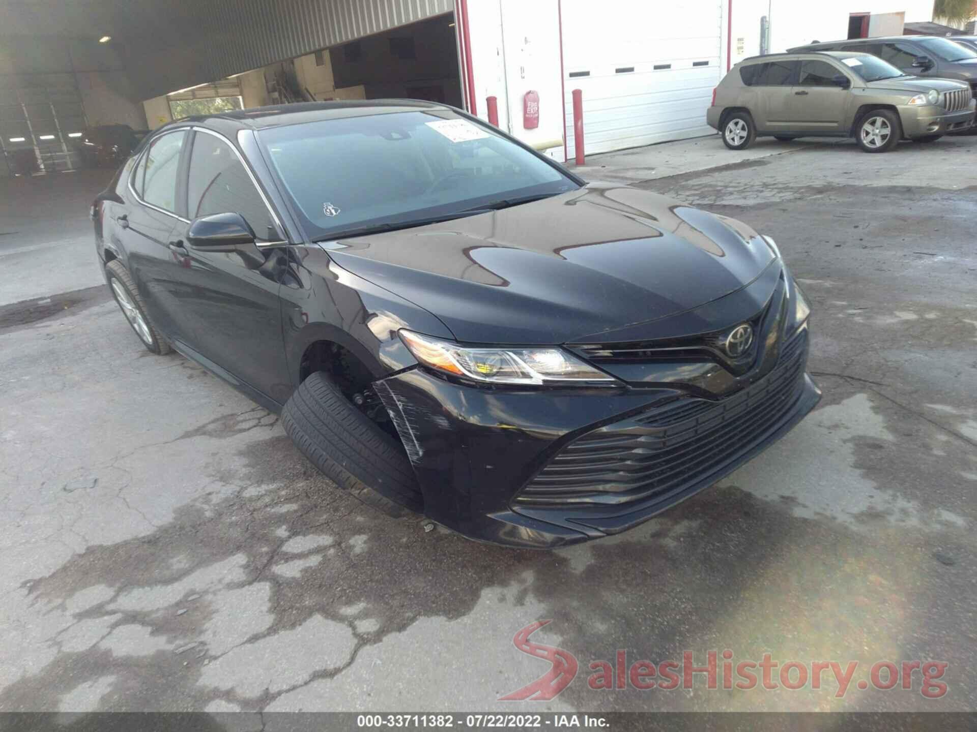 4T1B11HK6JU622366 2018 TOYOTA CAMRY