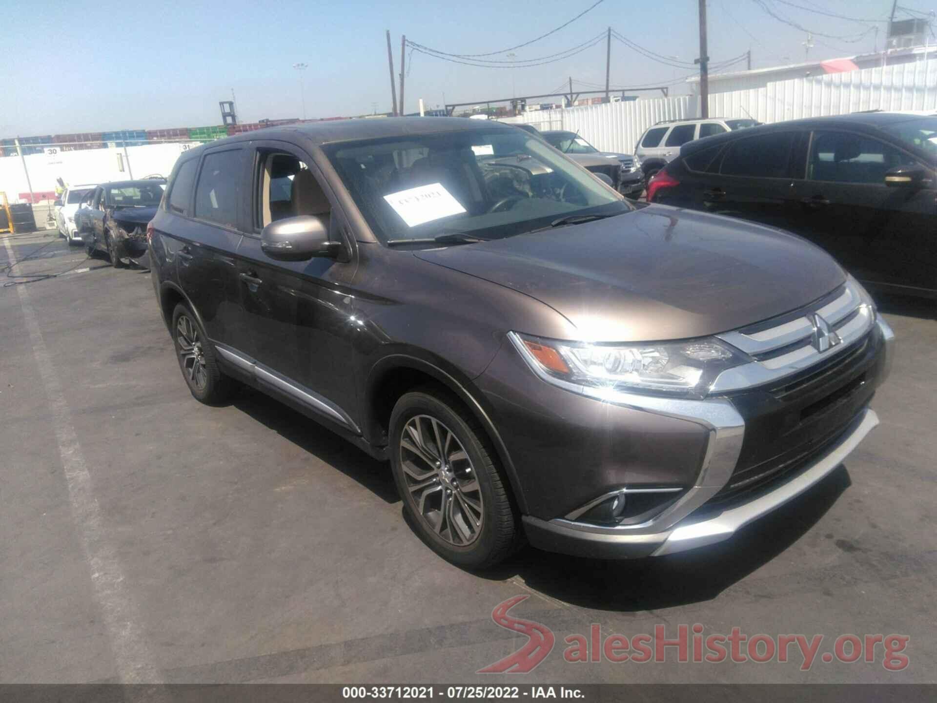 JA4AD3A38JZ061042 2018 MITSUBISHI OUTLANDER