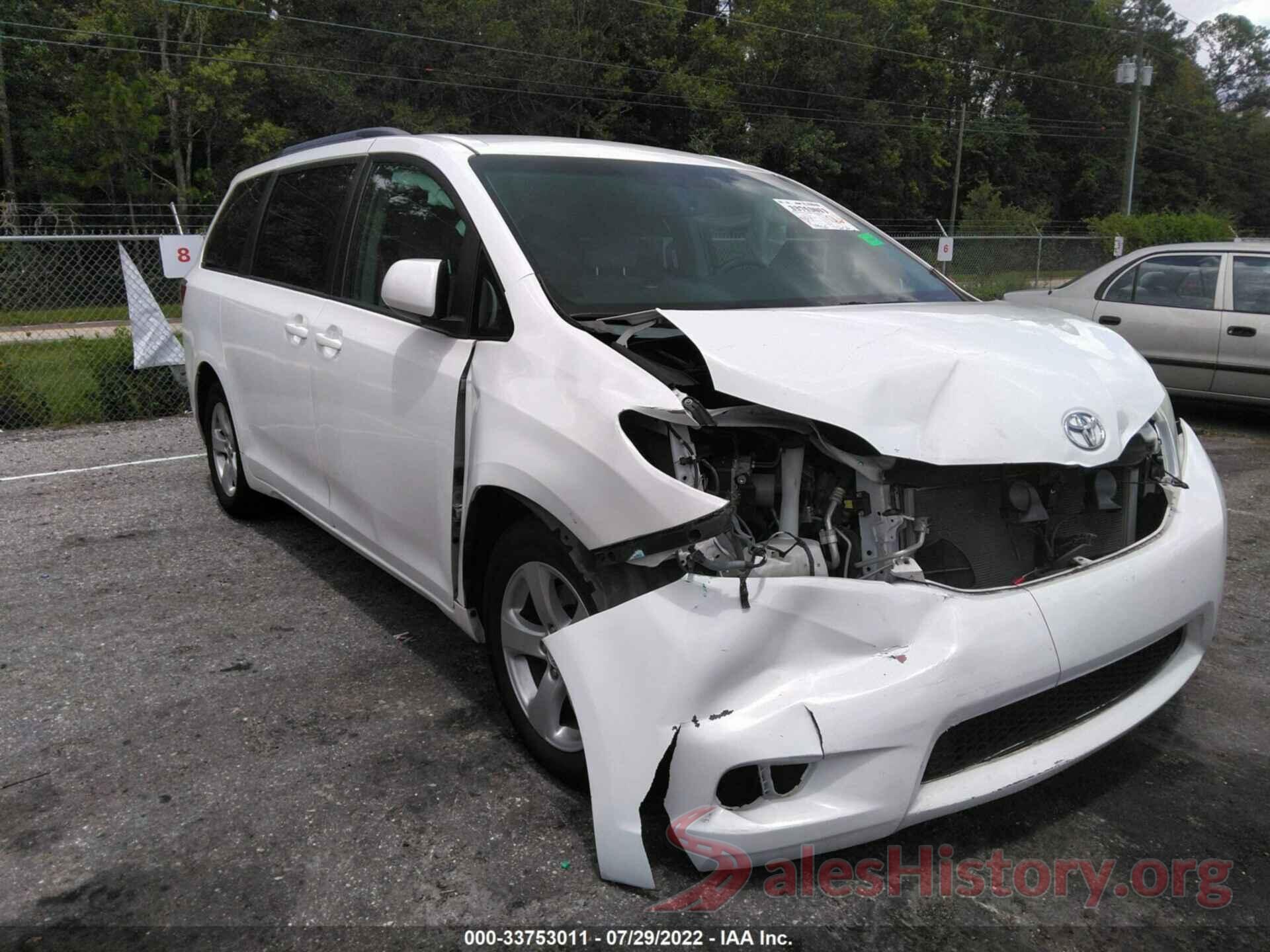 5TDKK3DCXFS586690 2015 TOYOTA SIENNA