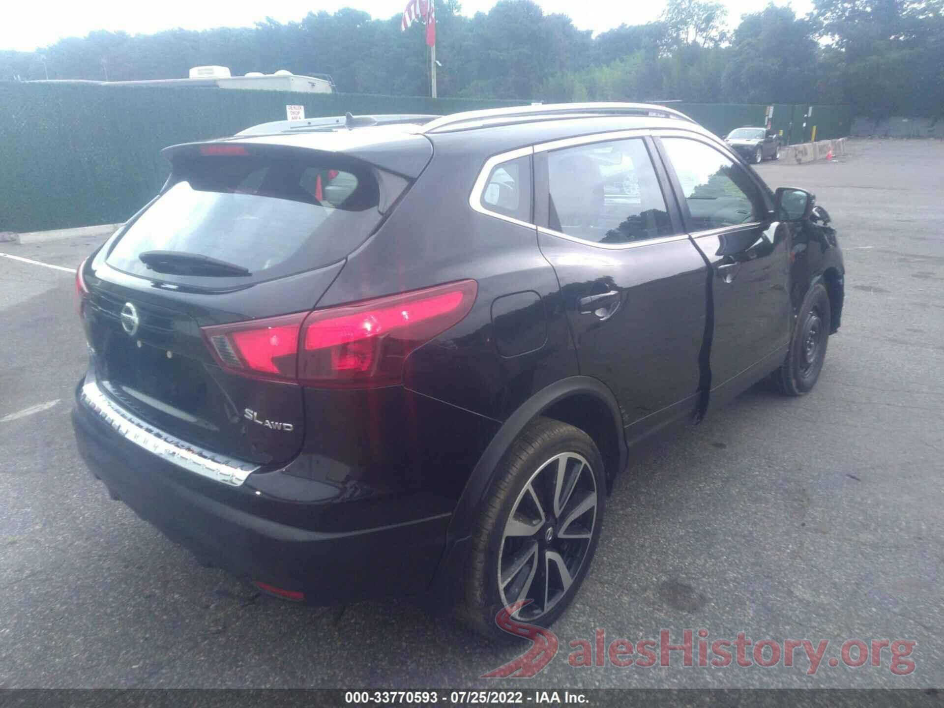 JN1BJ1CR6JW204843 2018 NISSAN ROGUE SPORT