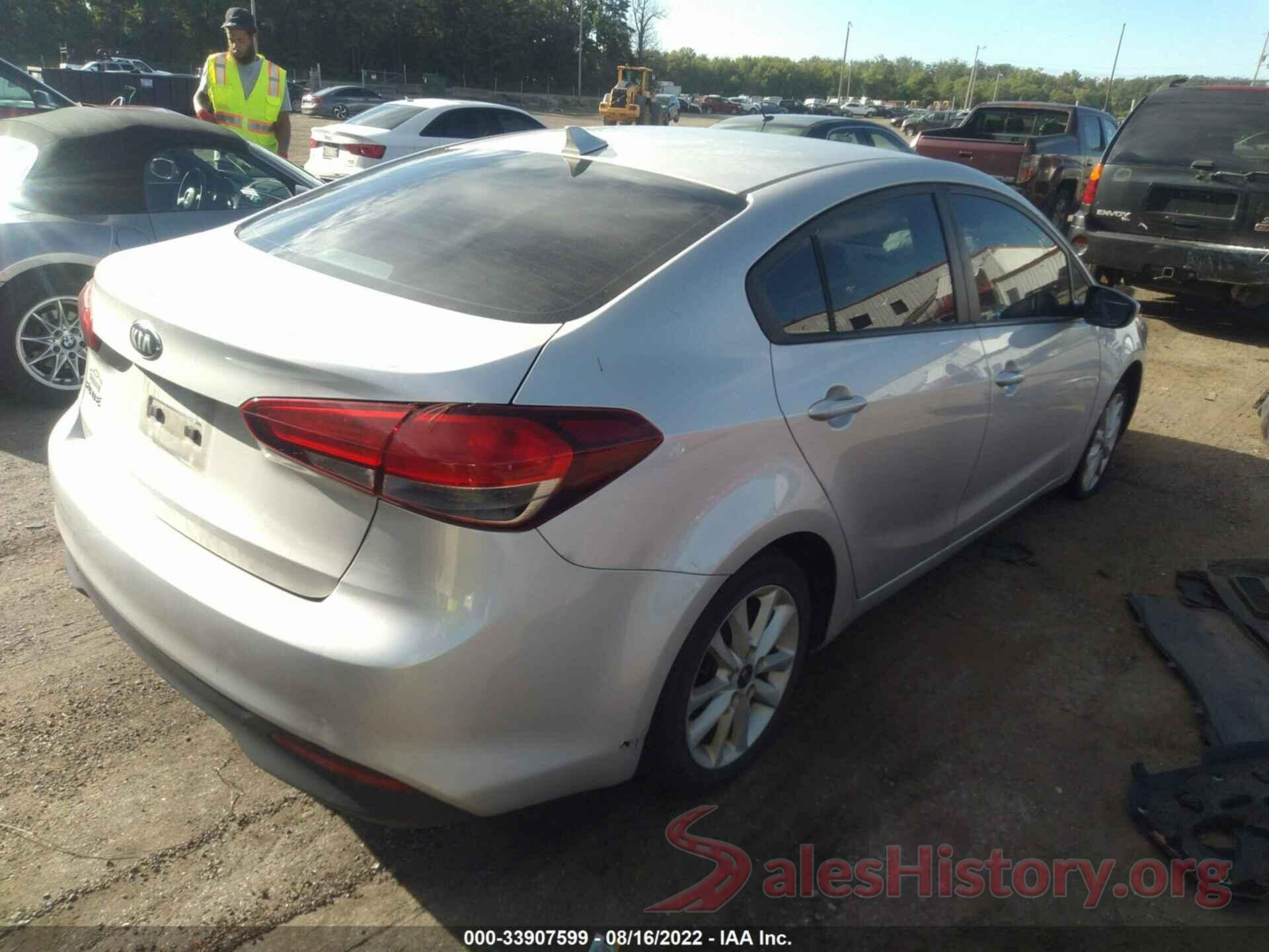 3KPFL4A74HE067563 2017 KIA FORTE