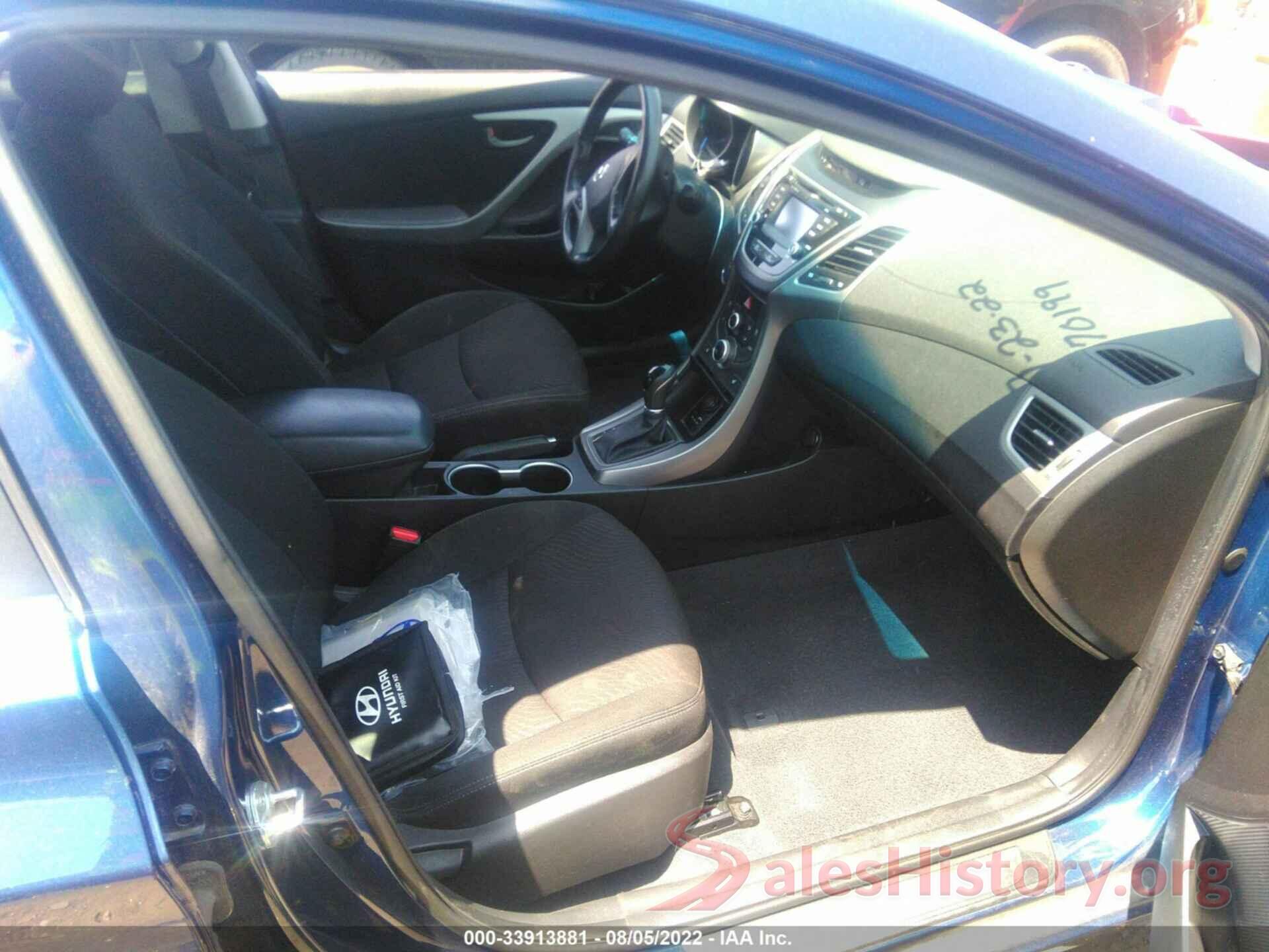 5NPDH4AE8GH729159 2016 HYUNDAI ELANTRA