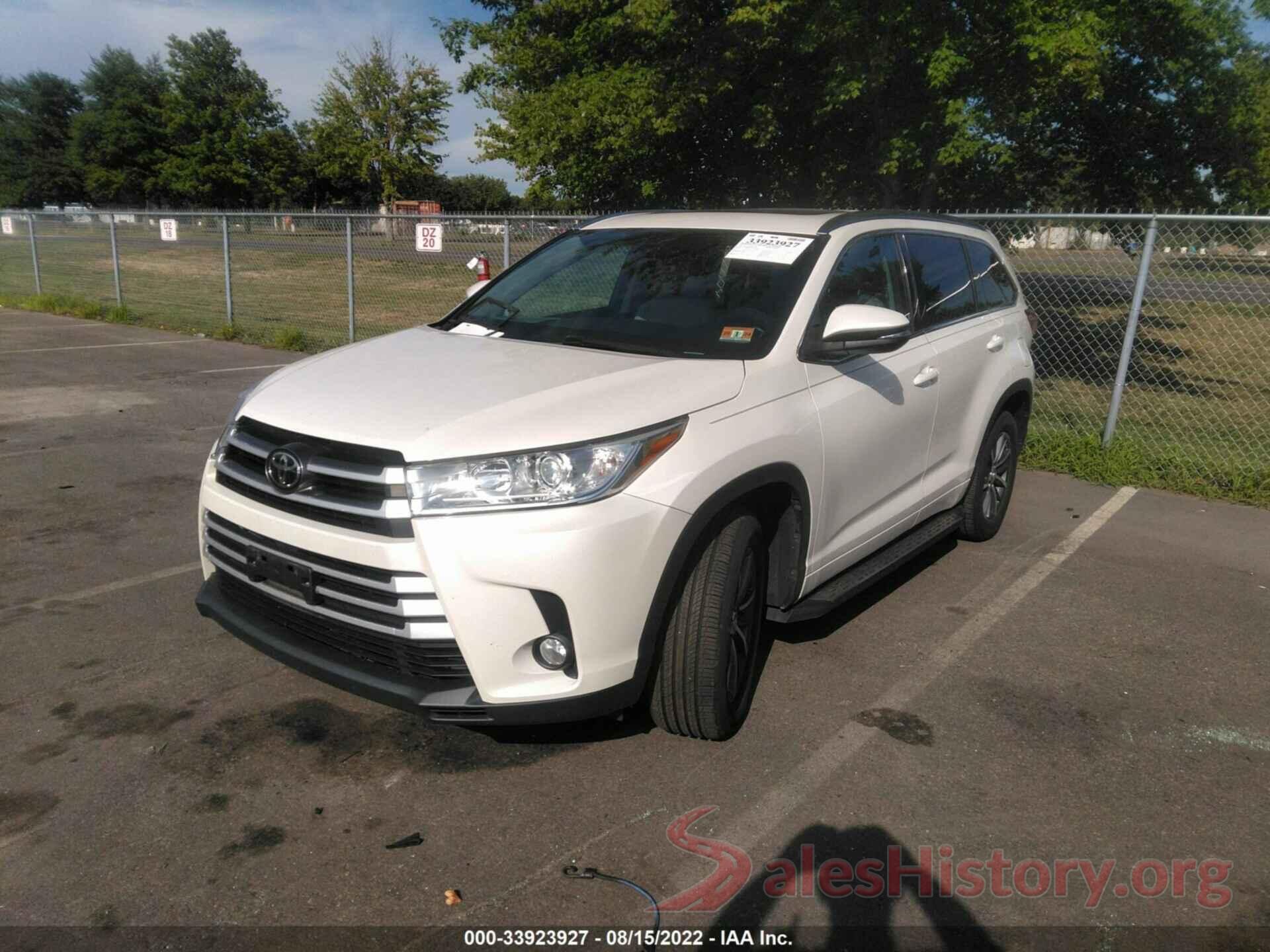 5TDKZRFH2HS191106 2017 TOYOTA HIGHLANDER