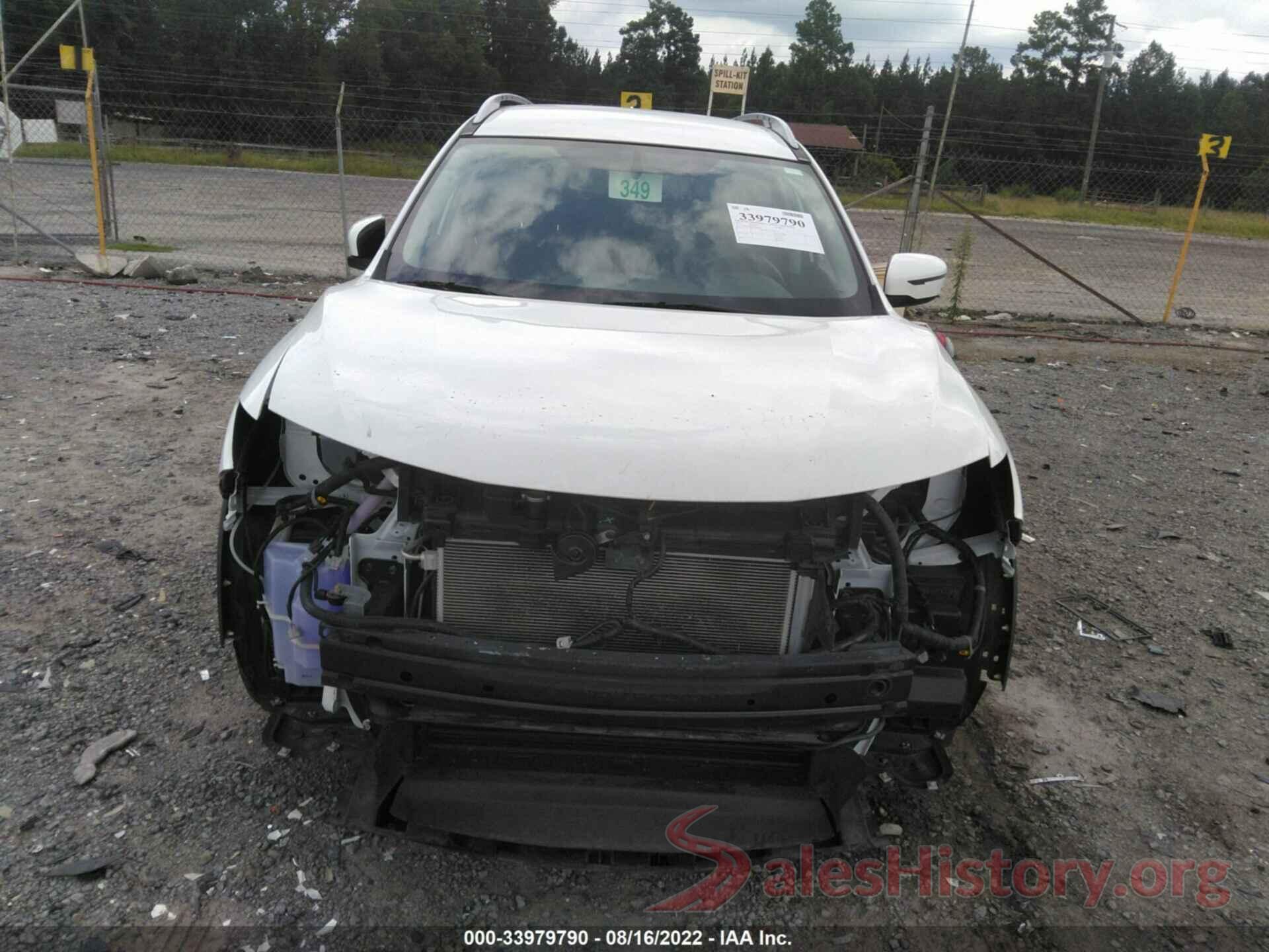 KNMAT2MT7JP588404 2018 NISSAN ROGUE