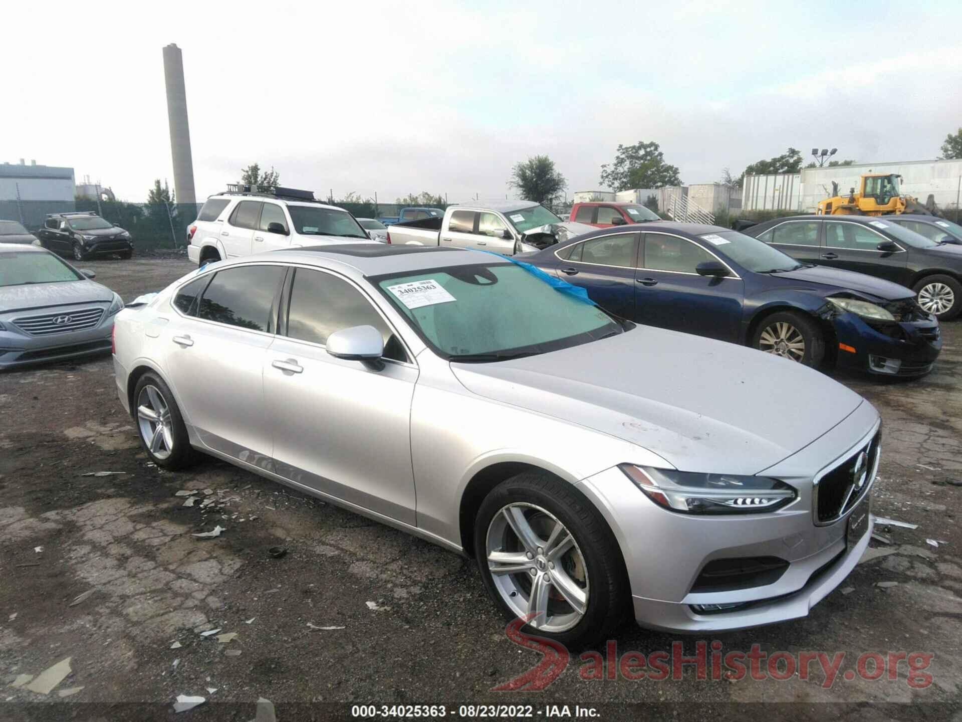 LVY102MK1JP056252 2018 VOLVO S90