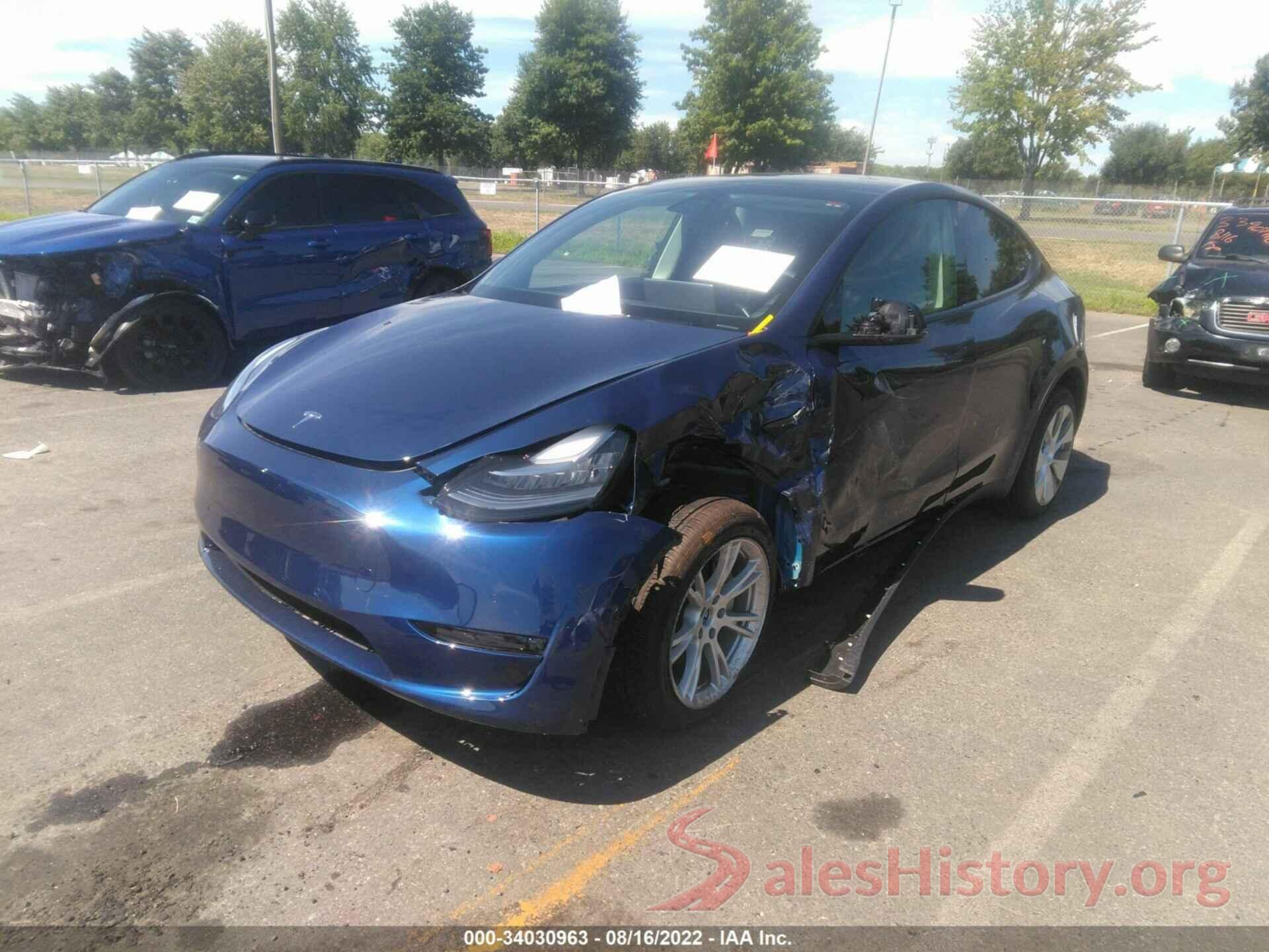 7SAYGDEE8NF427349 2022 TESLA MODEL Y