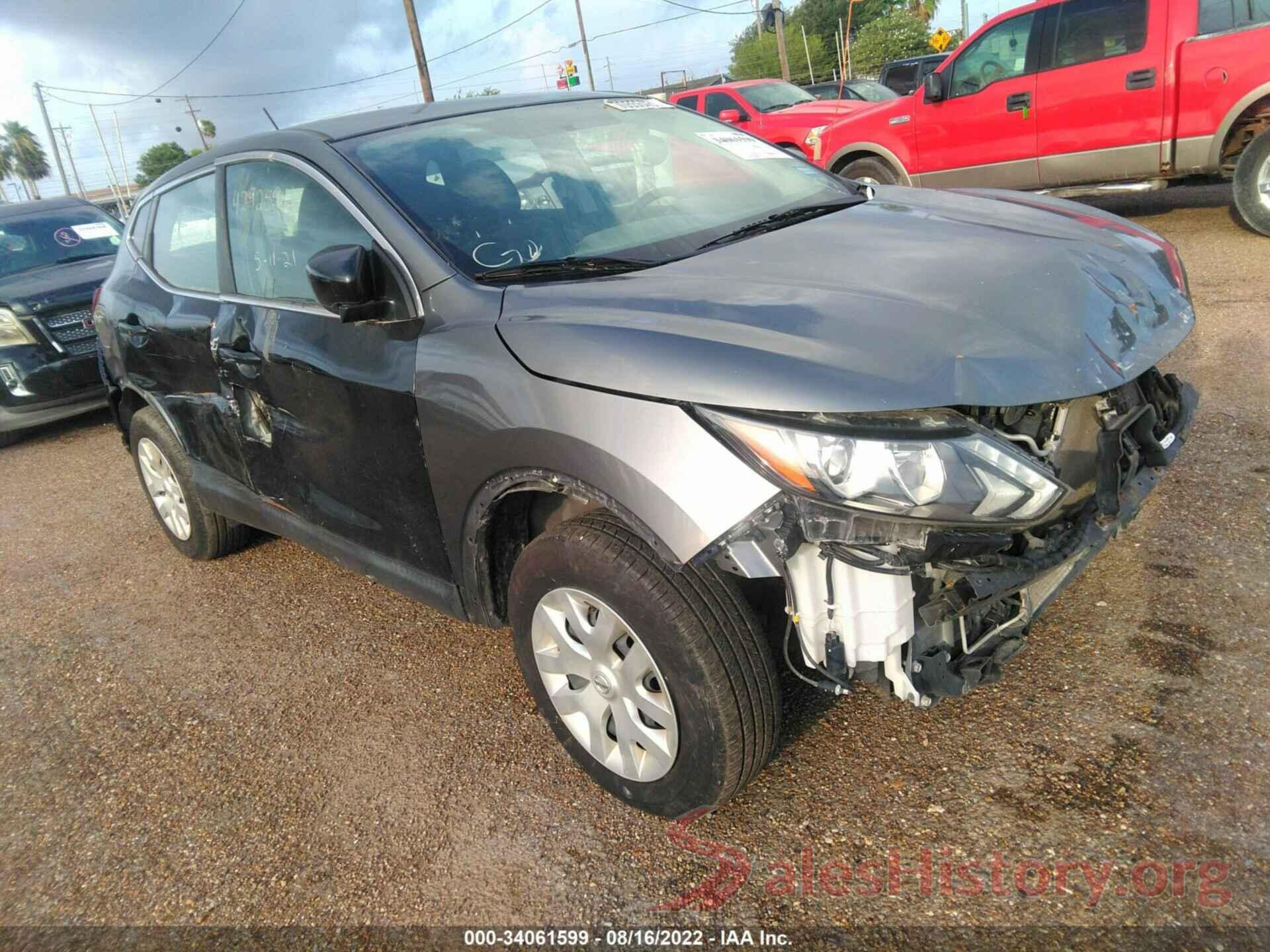 JN1BJ1CP4JW153664 2018 NISSAN ROGUE SPORT