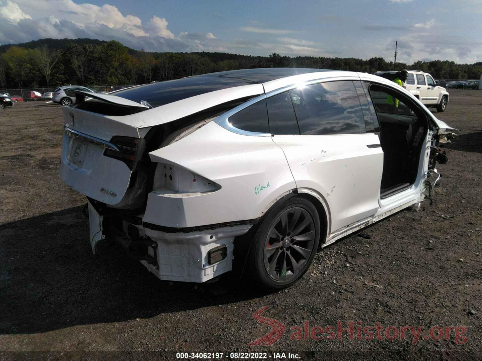 5YJXCAE47JF137155 2018 TESLA MODEL X