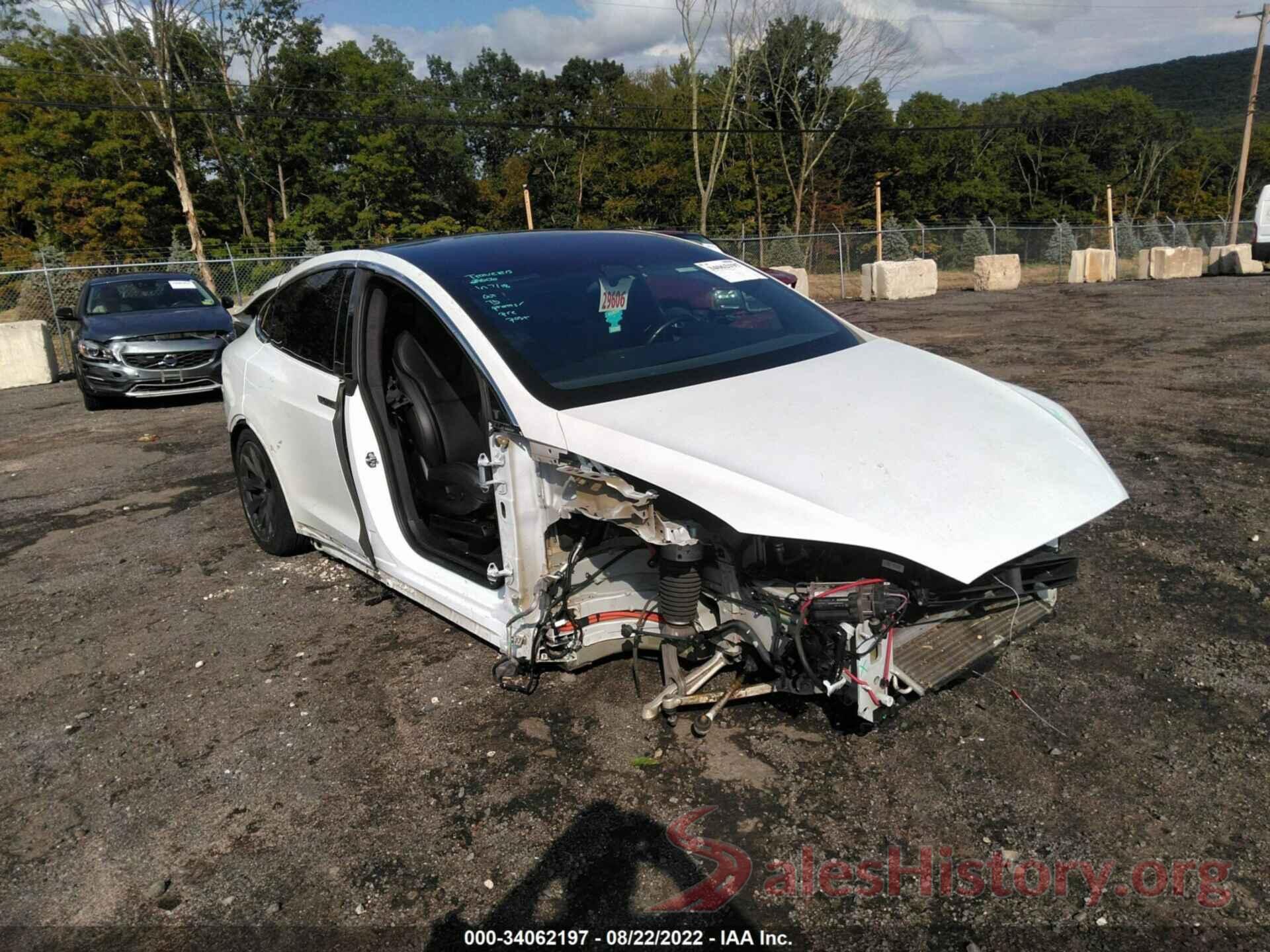 5YJXCAE47JF137155 2018 TESLA MODEL X