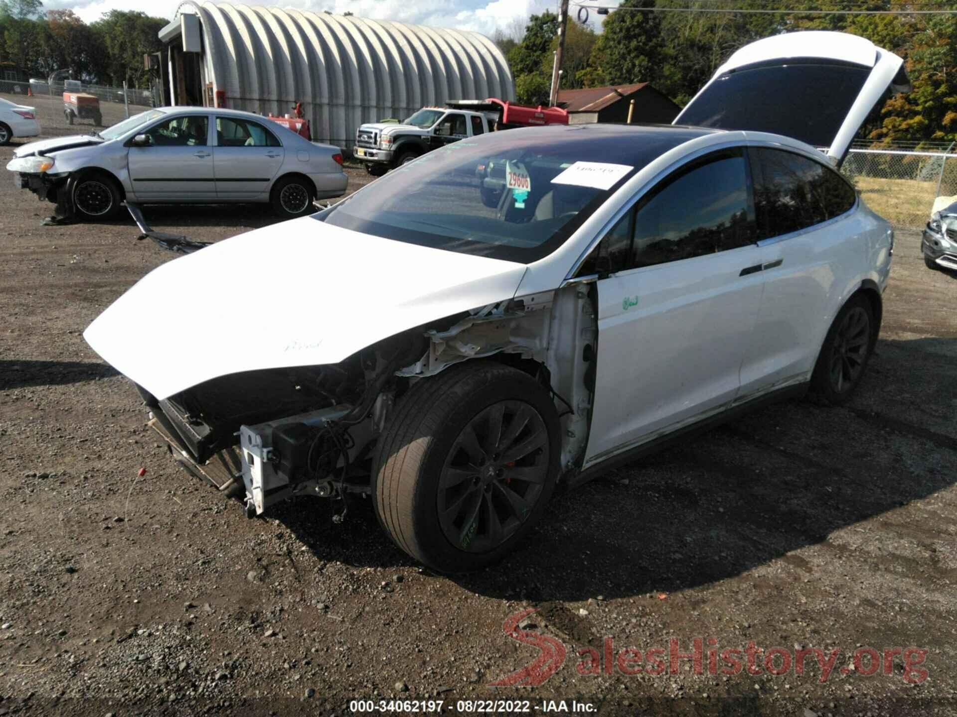 5YJXCAE47JF137155 2018 TESLA MODEL X