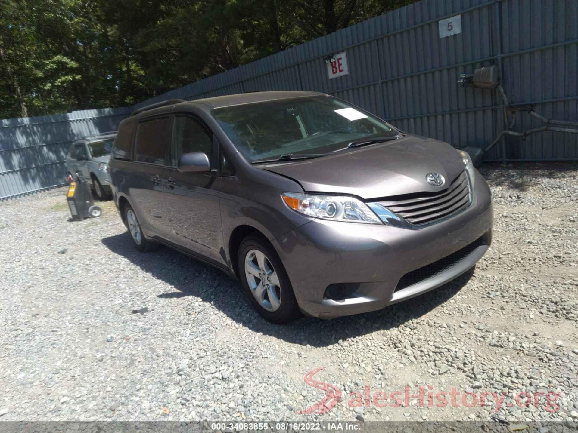 5TDKZ3DC9HS859827 2017 TOYOTA SIENNA