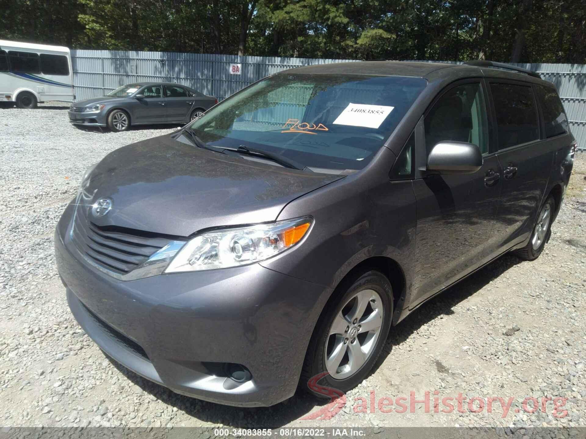 5TDKZ3DC9HS859827 2017 TOYOTA SIENNA