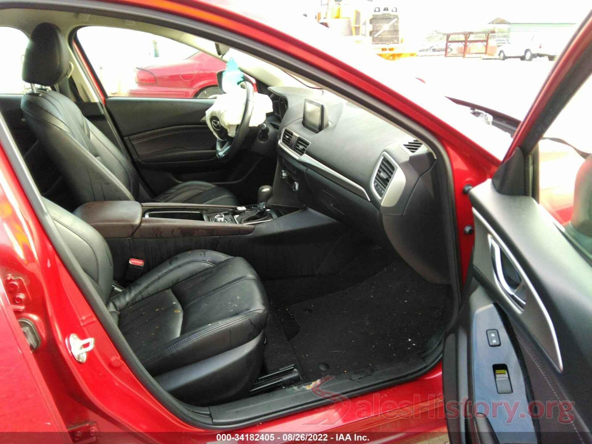 3MZBN1V36JM240152 2018 MAZDA MAZDA3 4-DOOR