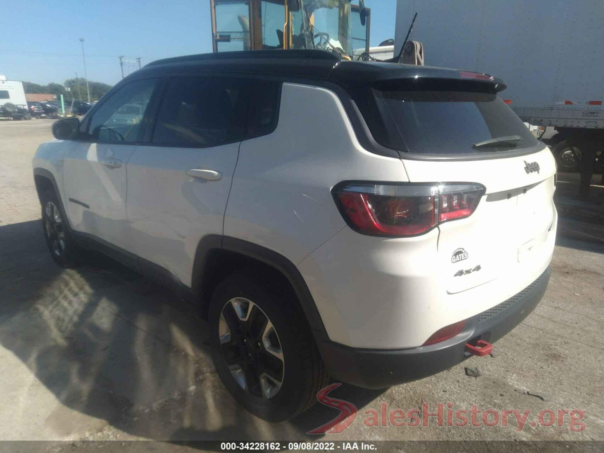 3C4NJDDB3JT451448 2018 JEEP COMPASS