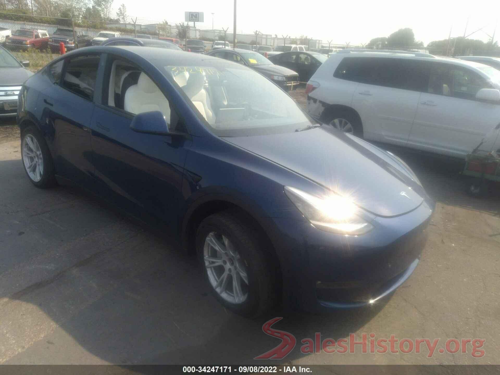 5YJYGAEE7MF197894 2021 TESLA MODEL Y