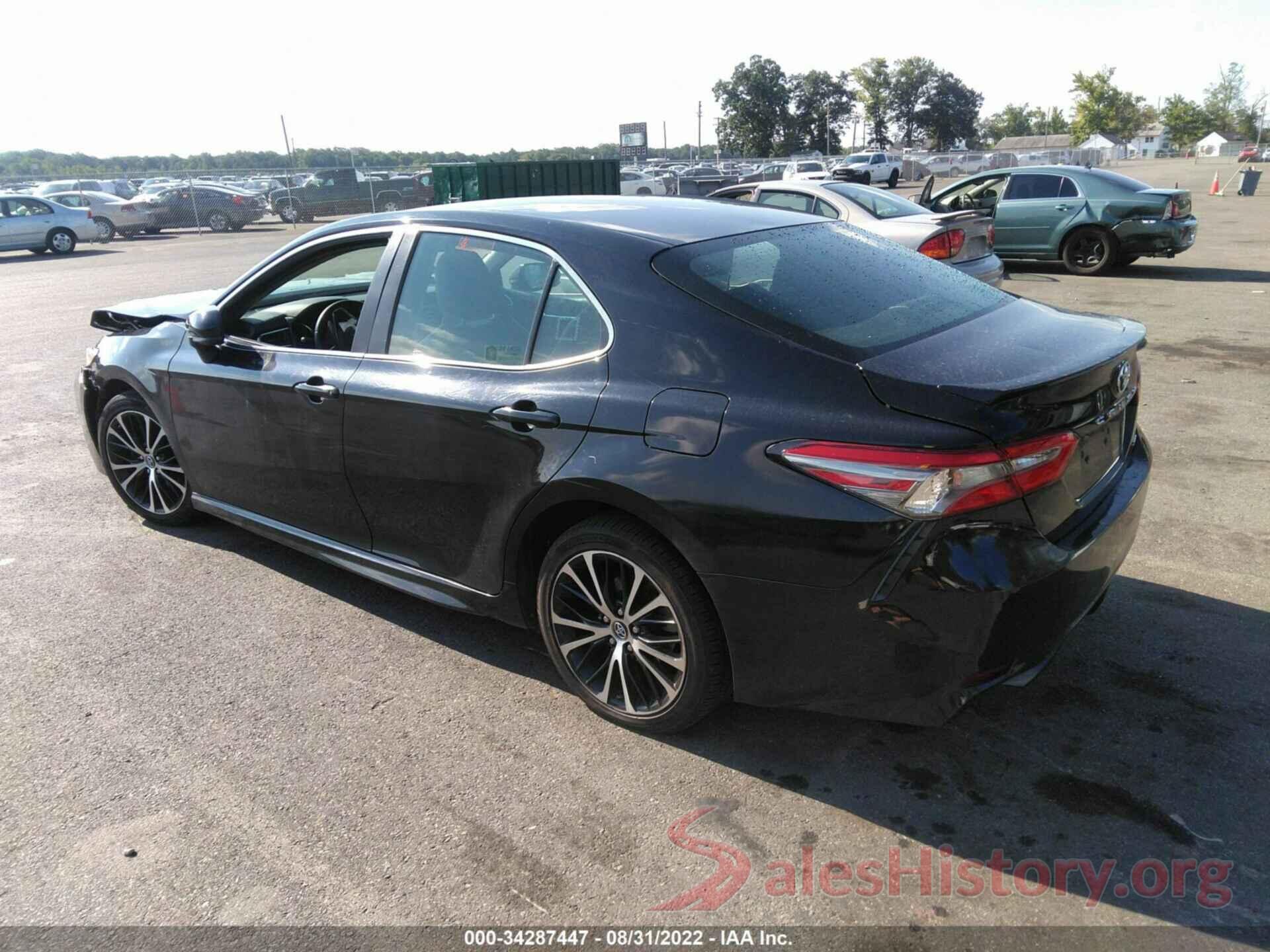 4T1B11HK2JU503651 2018 TOYOTA CAMRY