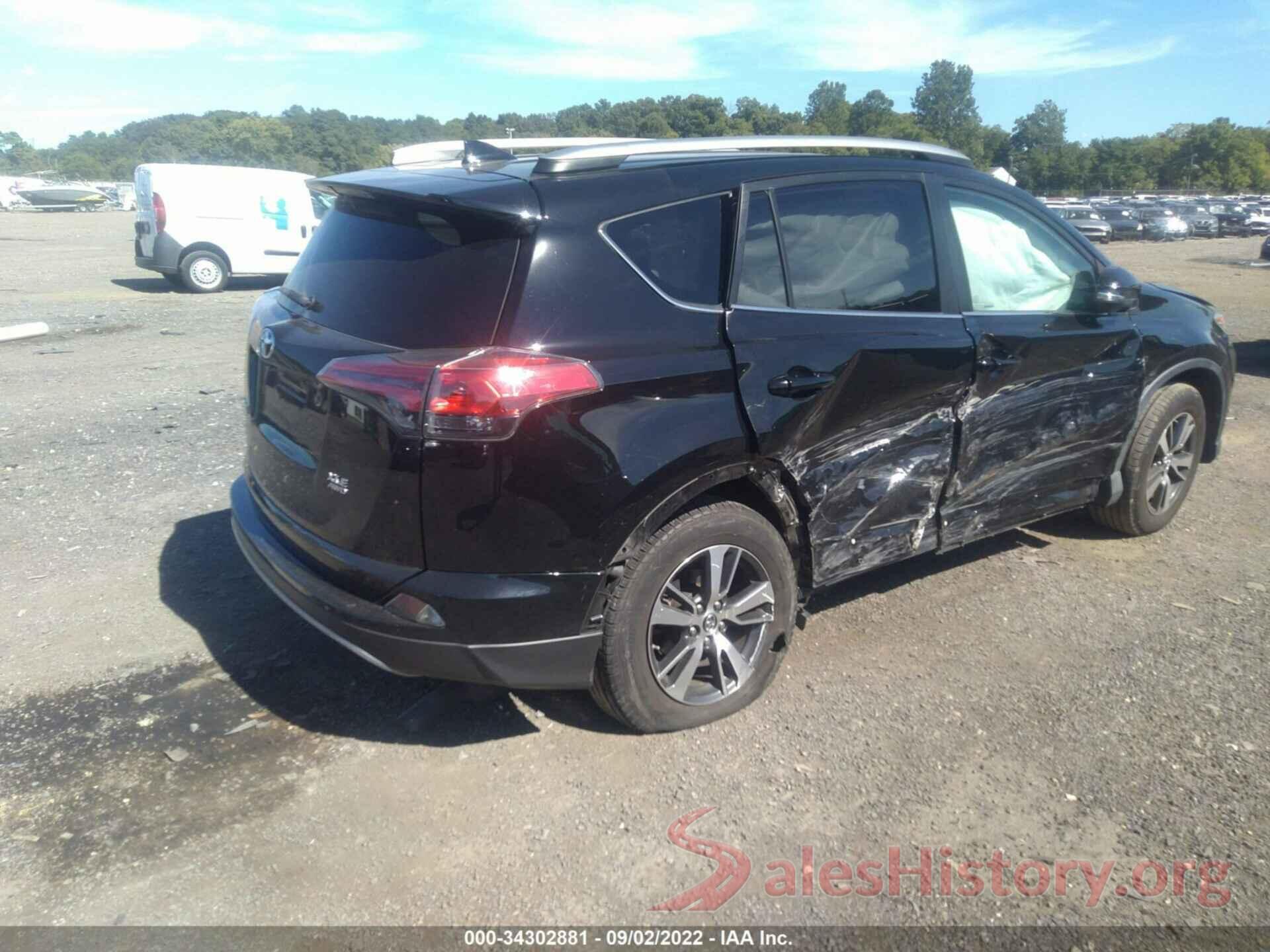 2T3RFREV5HW550560 2017 TOYOTA RAV4