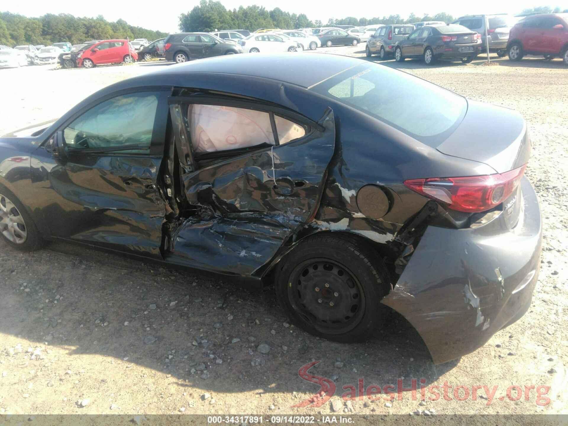 3MZBN1U76JM217426 2018 MAZDA MAZDA3 4-DOOR