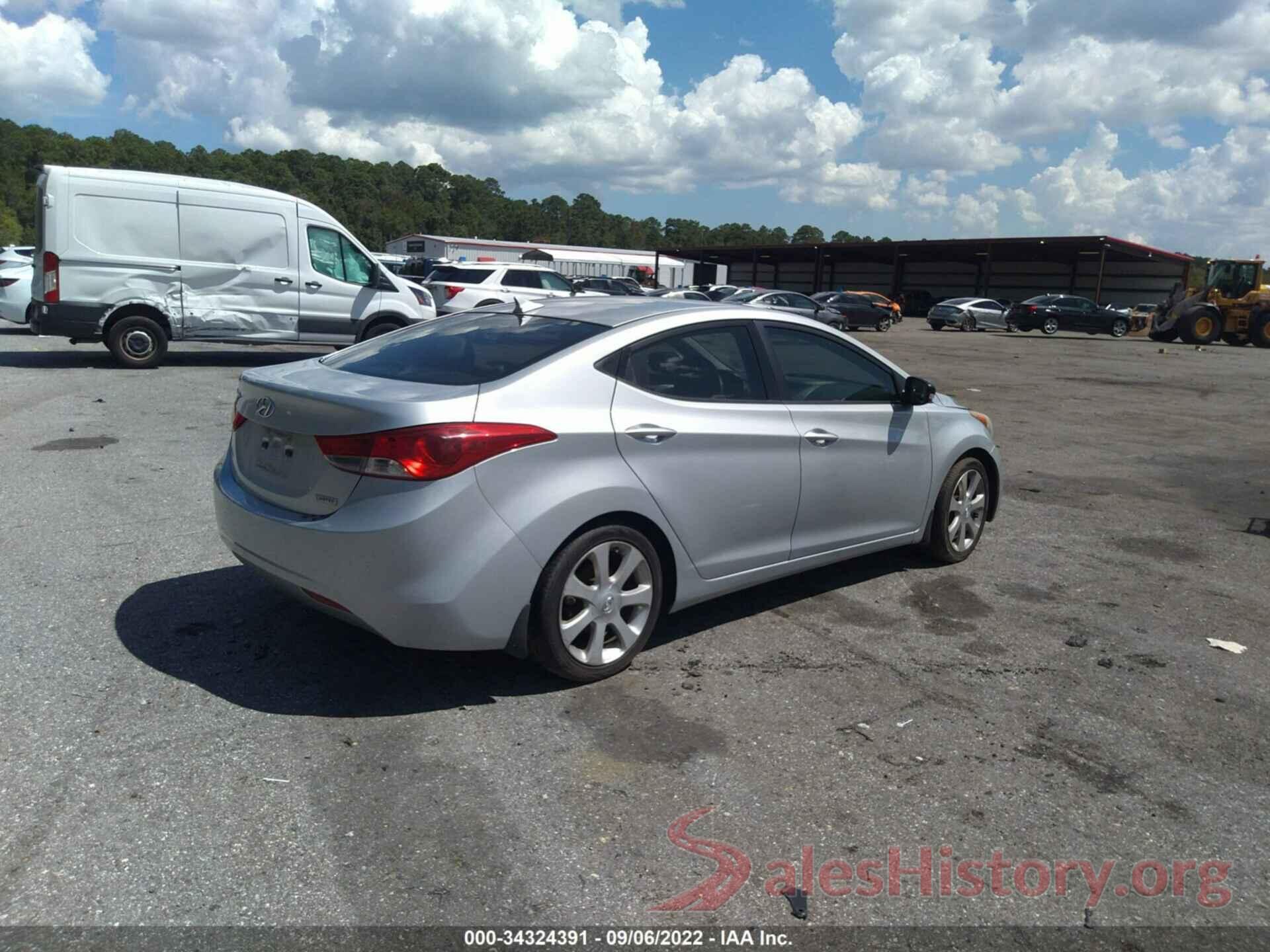 5NPDH4AEXDH300410 2013 HYUNDAI ELANTRA