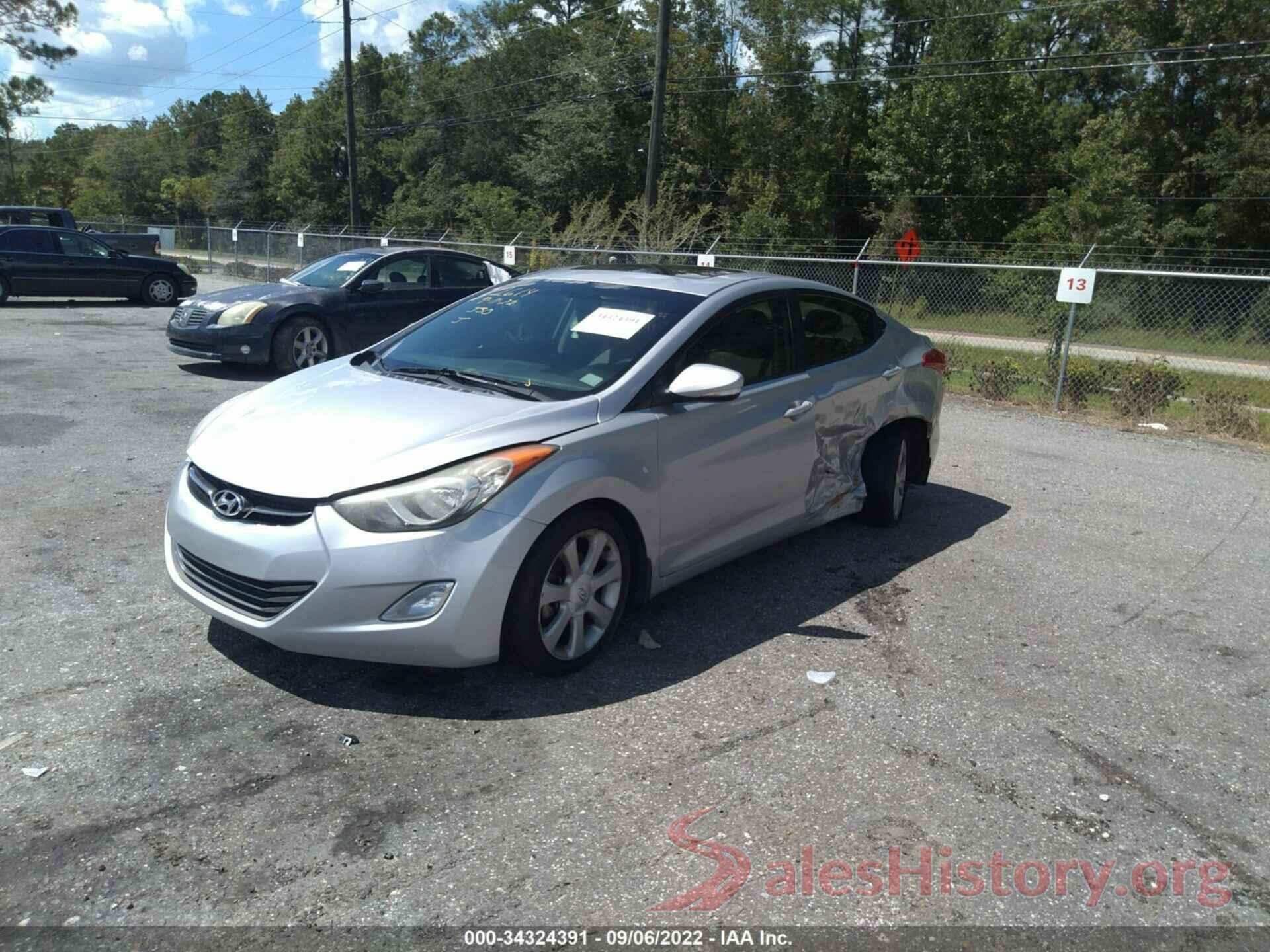 5NPDH4AEXDH300410 2013 HYUNDAI ELANTRA