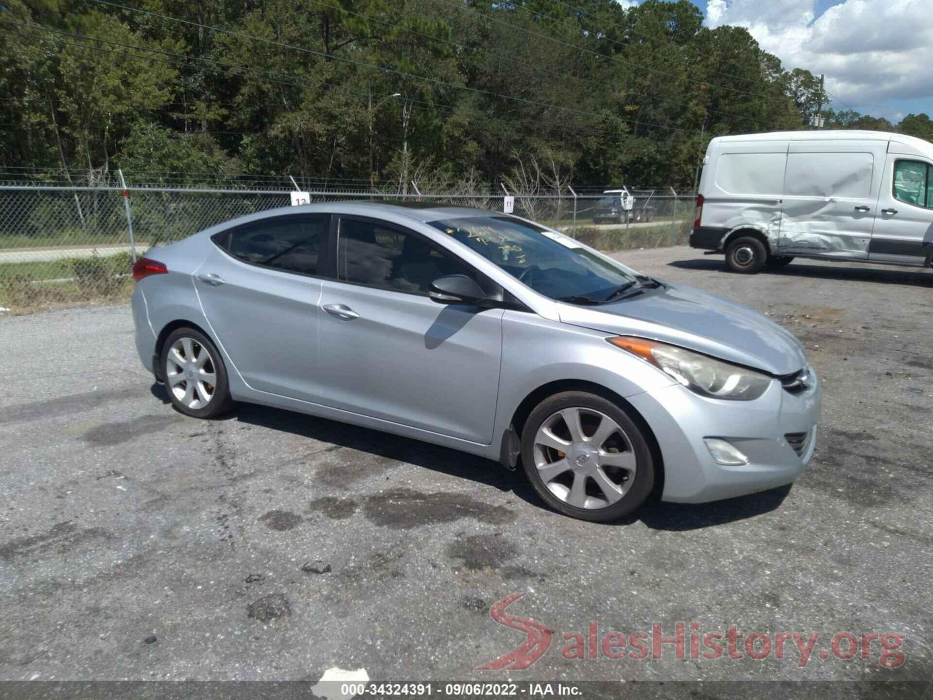 5NPDH4AEXDH300410 2013 HYUNDAI ELANTRA