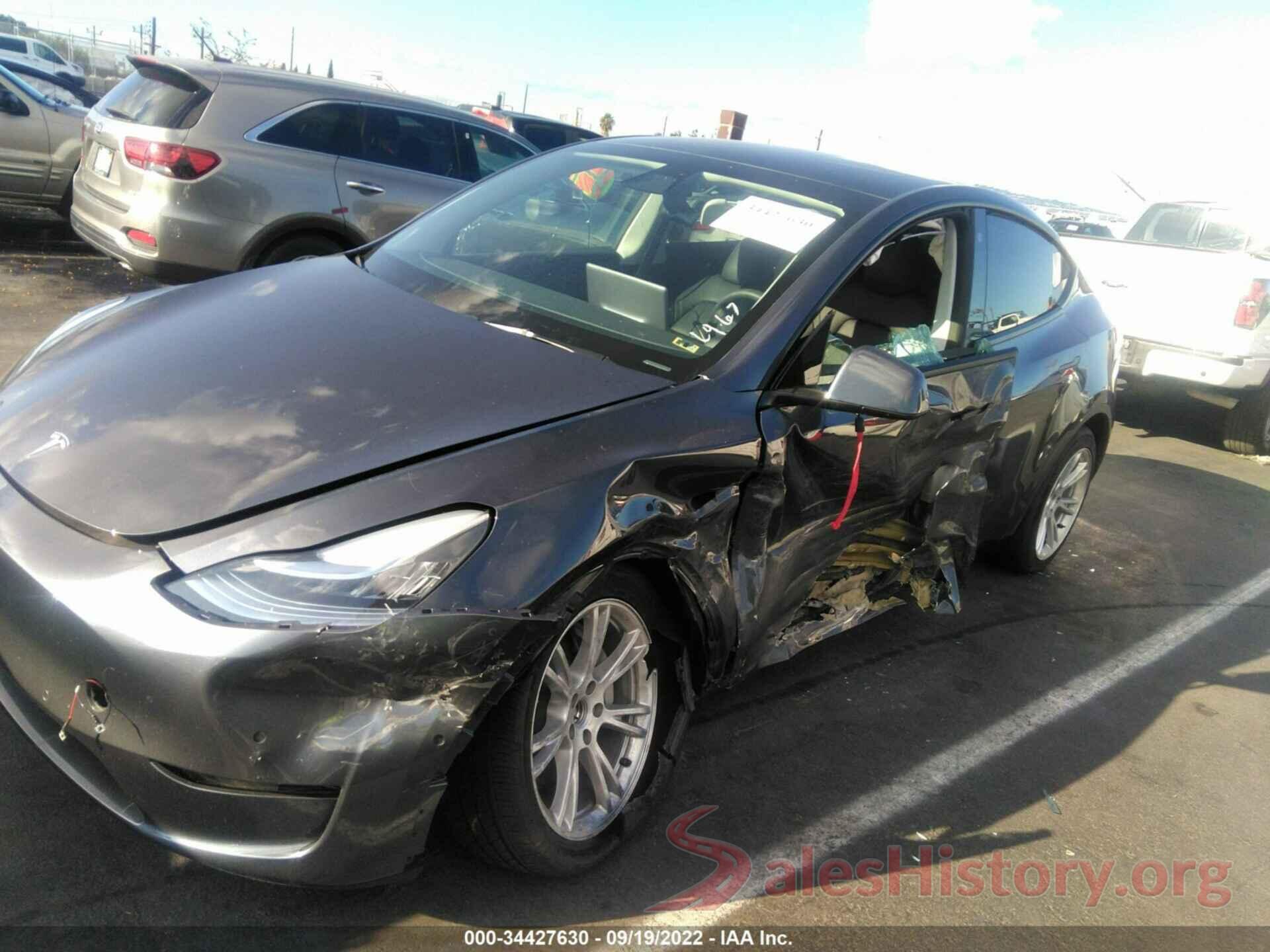 7SAYGDEE8NF438237 2022 TESLA MODEL Y