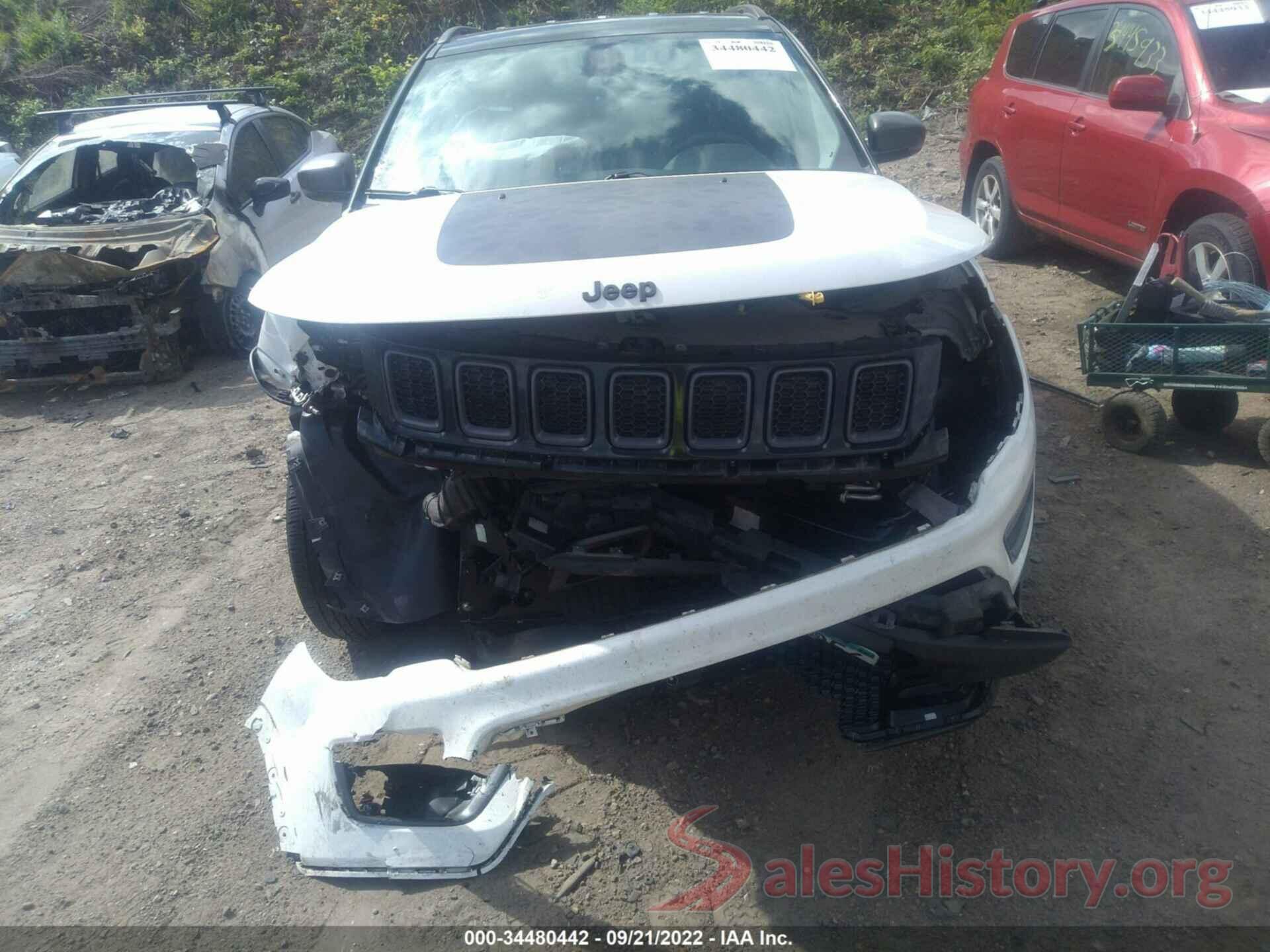 3C4NJDDB9JT499763 2018 JEEP COMPASS